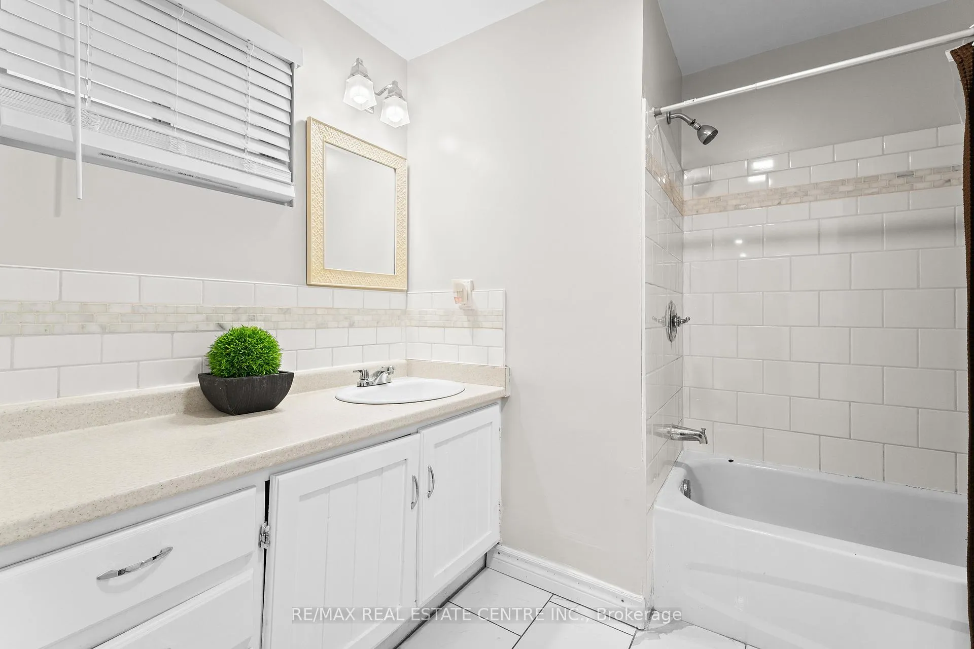 Photo 33 of 23 Jefferson Road, Brampton, Northgate — HOMEH