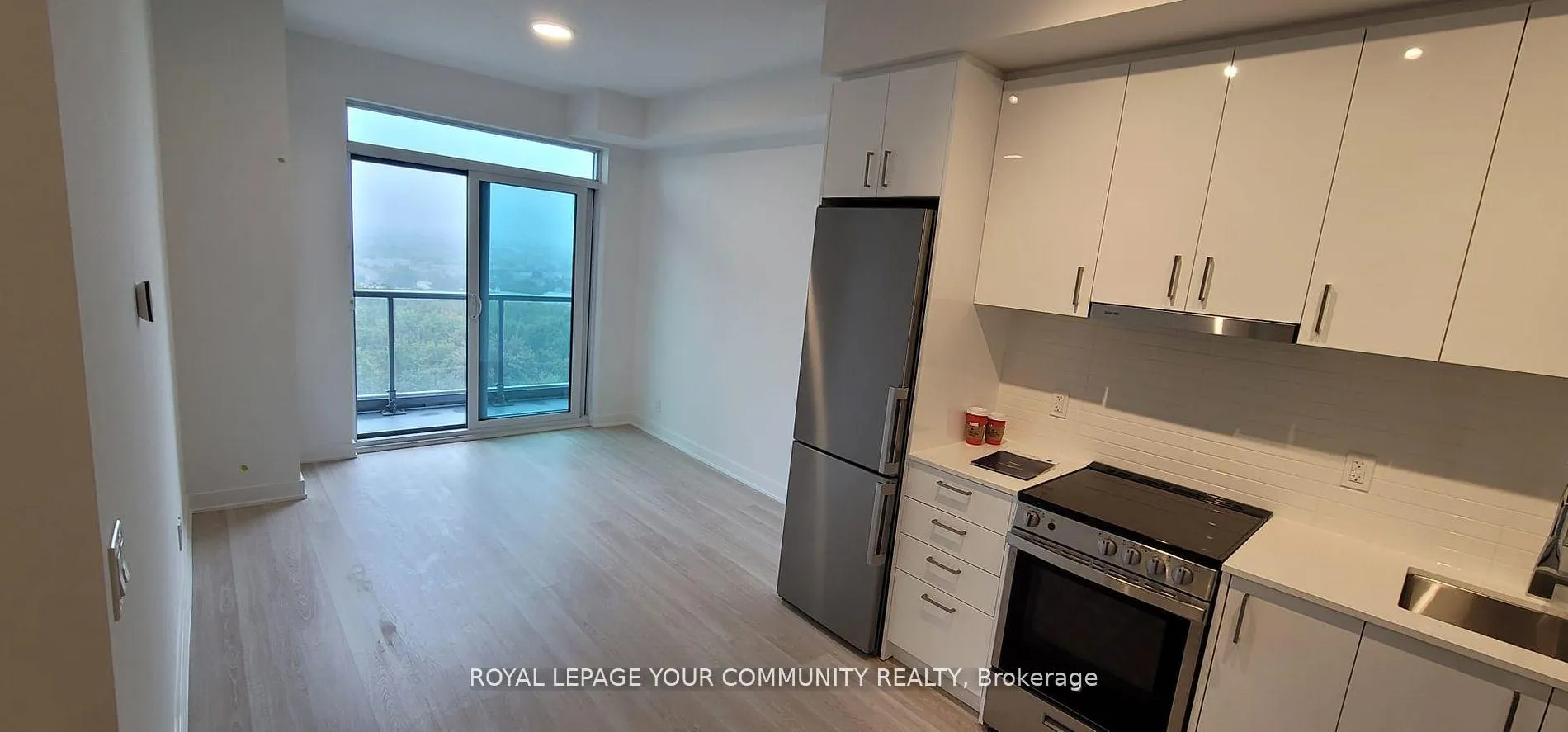 Photo 5 of Unit 1103, 30 Upper Mall Way, Vaughan, Brownridge — HOMEH