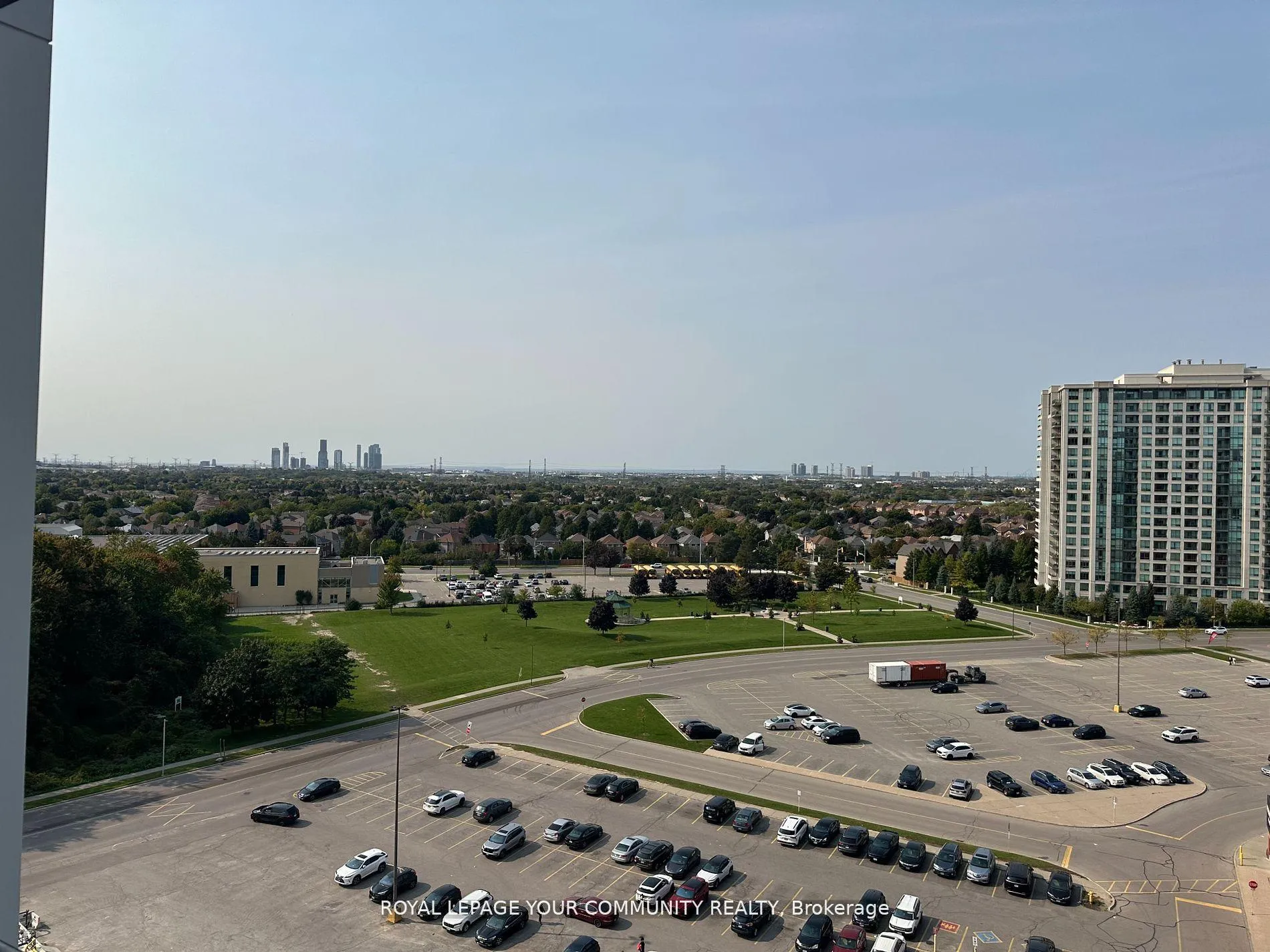 Photo 17 of Unit 1103, 30 Upper Mall Way, Vaughan, Brownridge — HOMEH