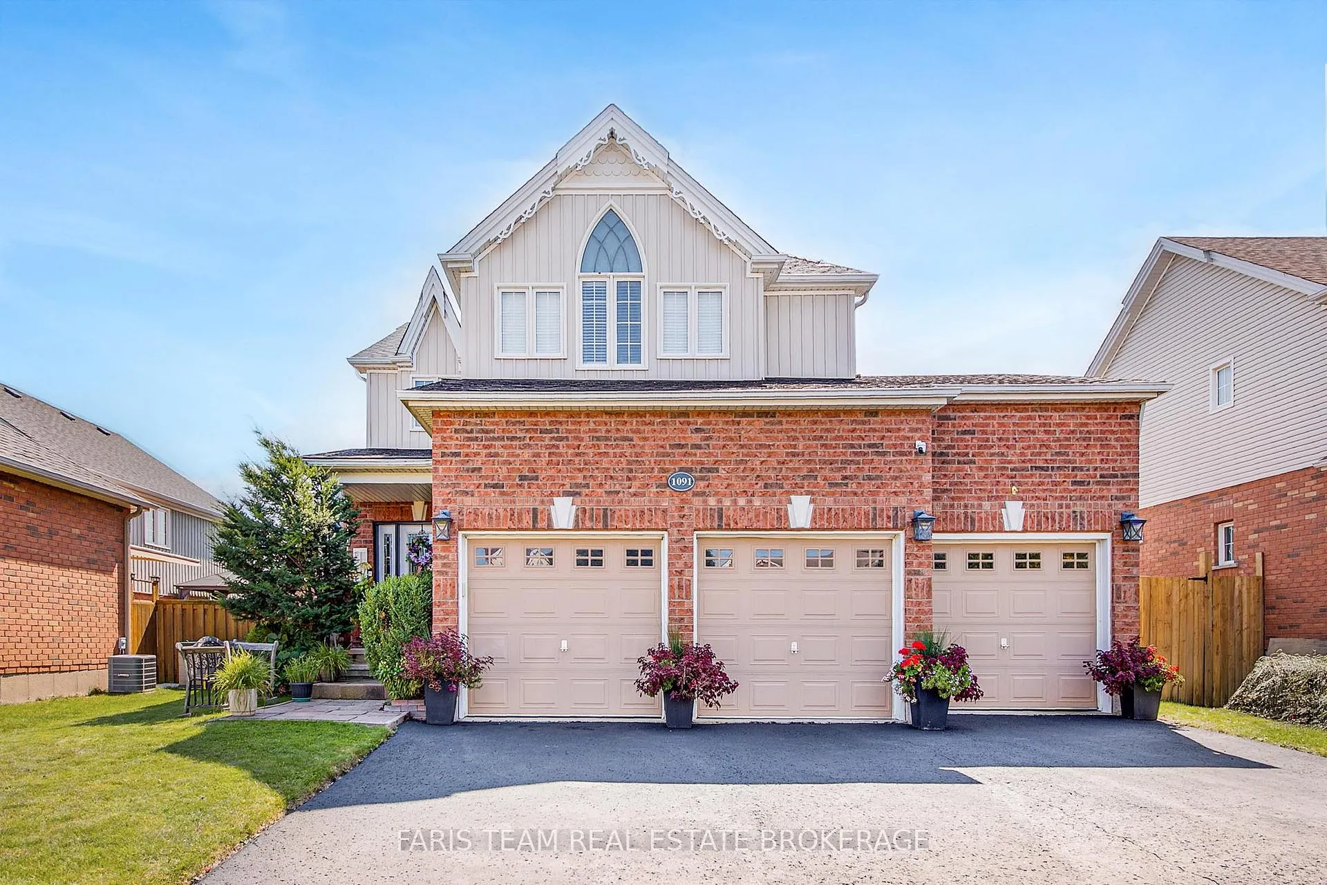 Photo 1 of 1091 Booth Avenue, Innisfil, Alcona — HOMEH