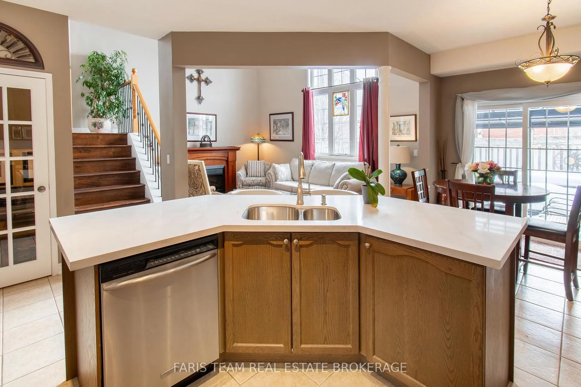 Photo 7 of 1091 Booth Avenue, Innisfil, Alcona — HOMEH