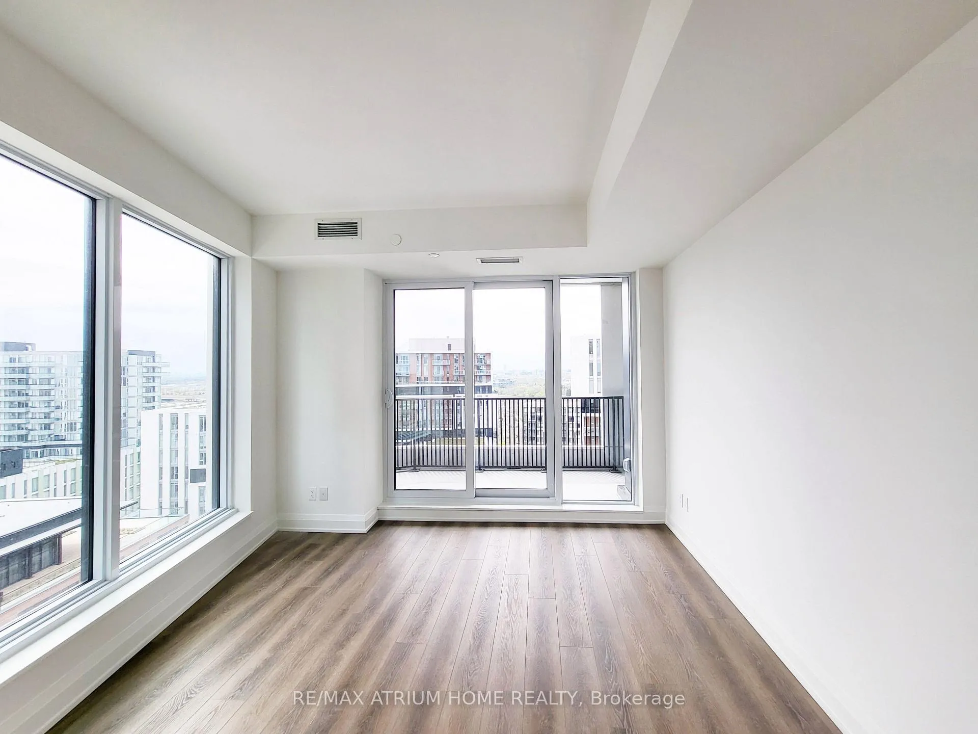 Photo 8 of Unit 1512, 56 Andre De Grasse Street, Markham, Unionville — HOMEH