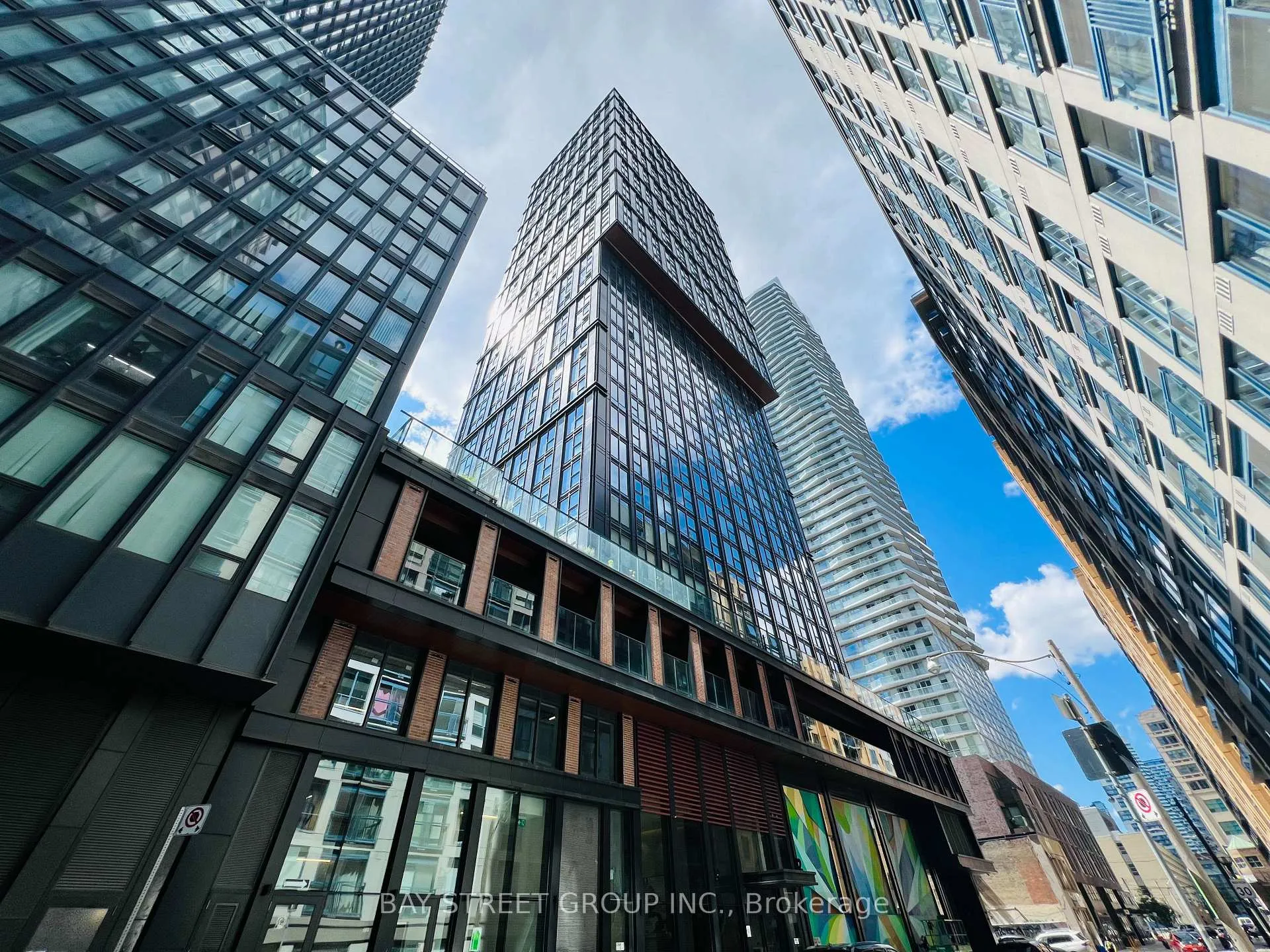Front of Unit 1102, 82 Dalhousie Street W