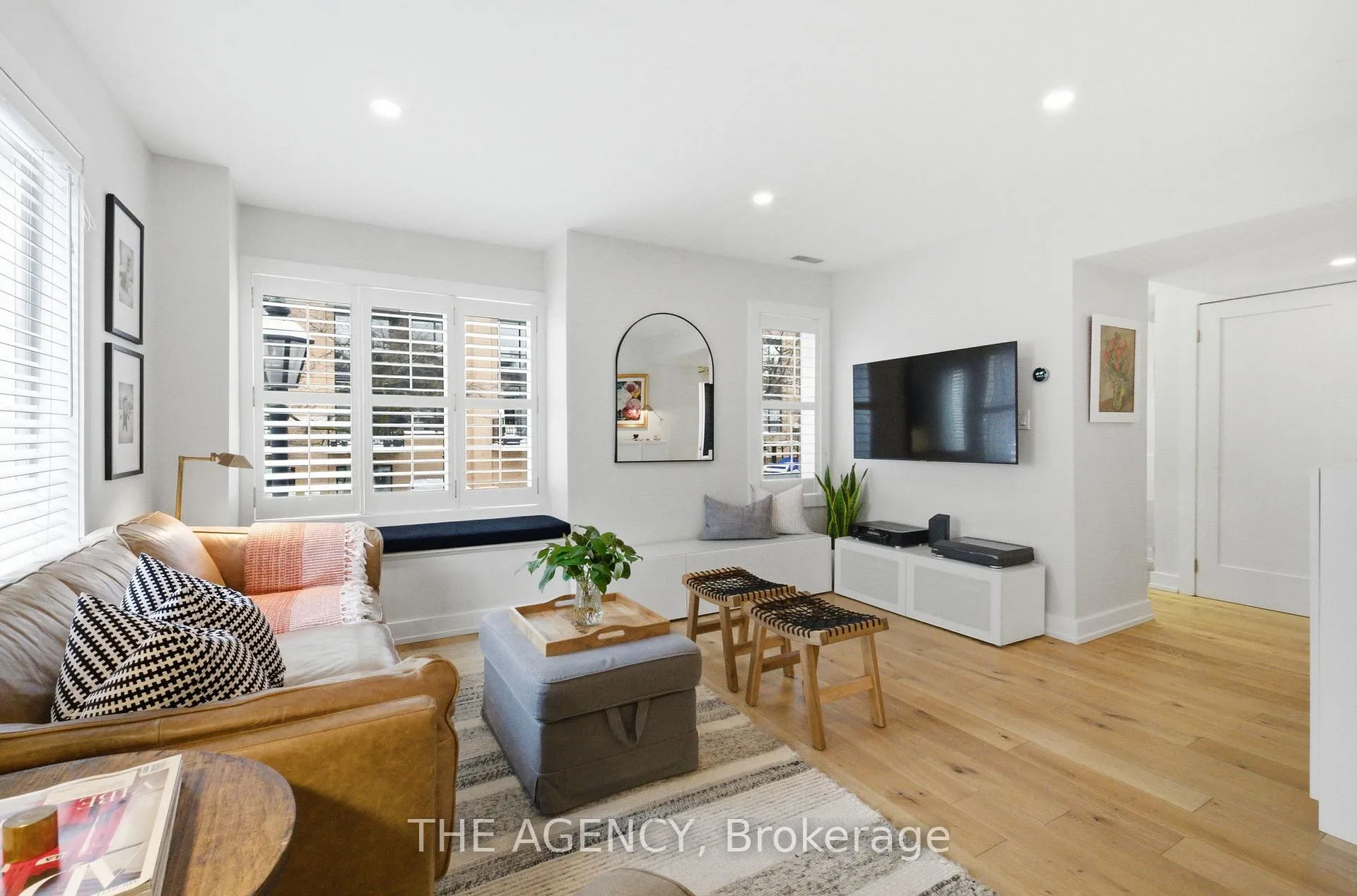 Photo 3 of Unit 26, 208 Niagara Street, Toronto, Niagara — HOMEH