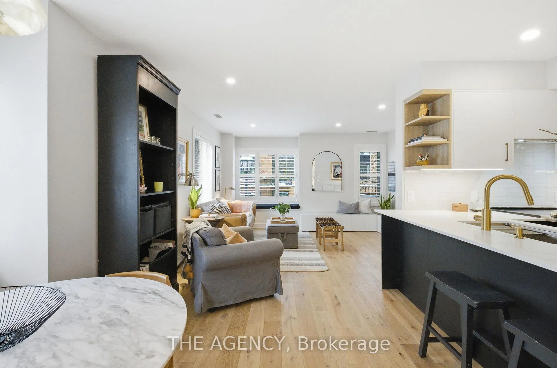 Photo 4 of Unit 26, 208 Niagara Street, Toronto, Niagara — HOMEH