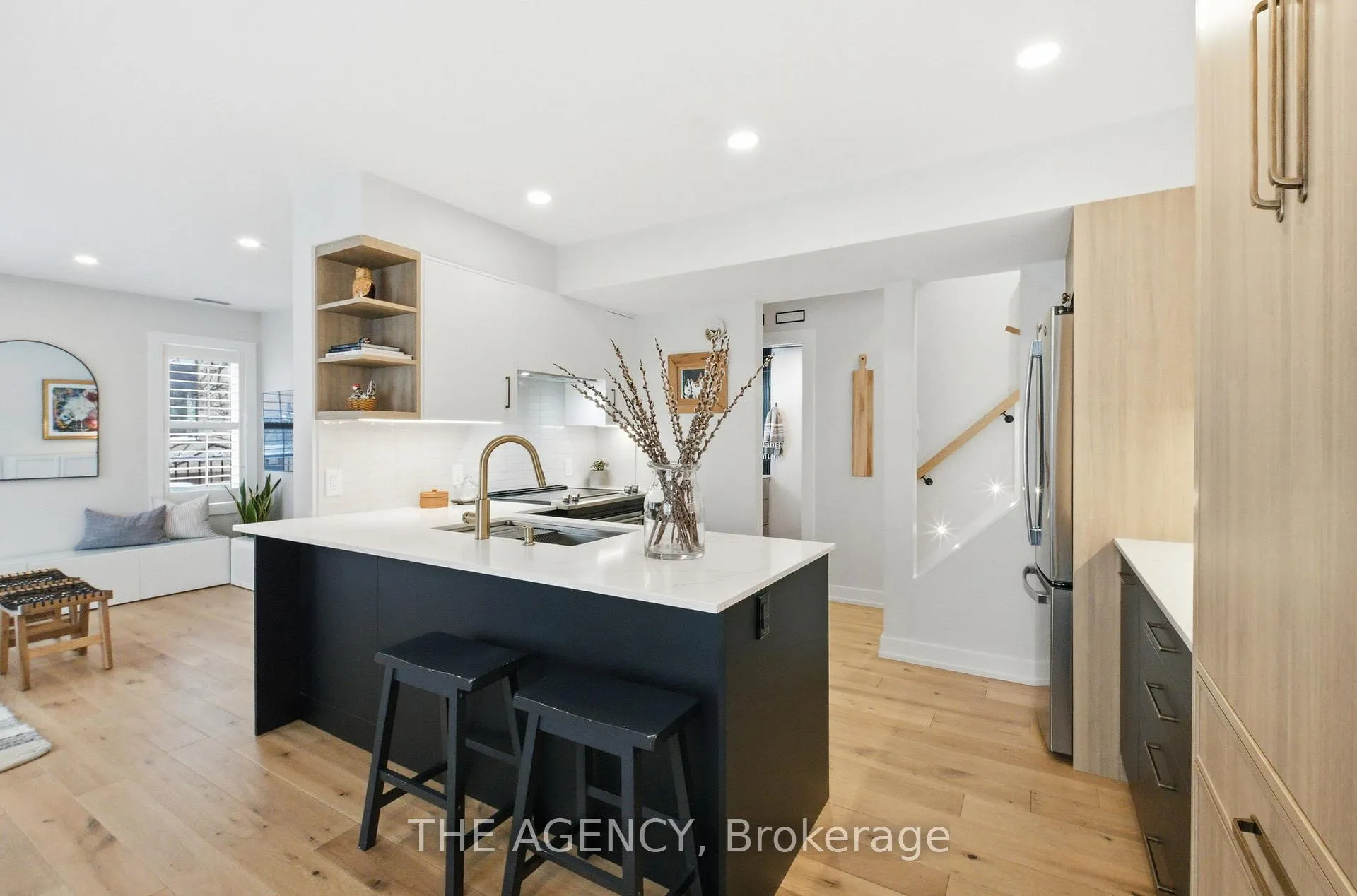 Photo 6 of Unit 26, 208 Niagara Street, Toronto, Niagara — HOMEH