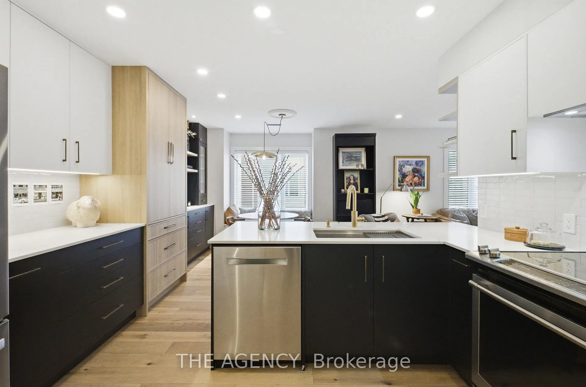 Photo 9 of Unit 26, 208 Niagara Street, Toronto, Niagara — HOMEH