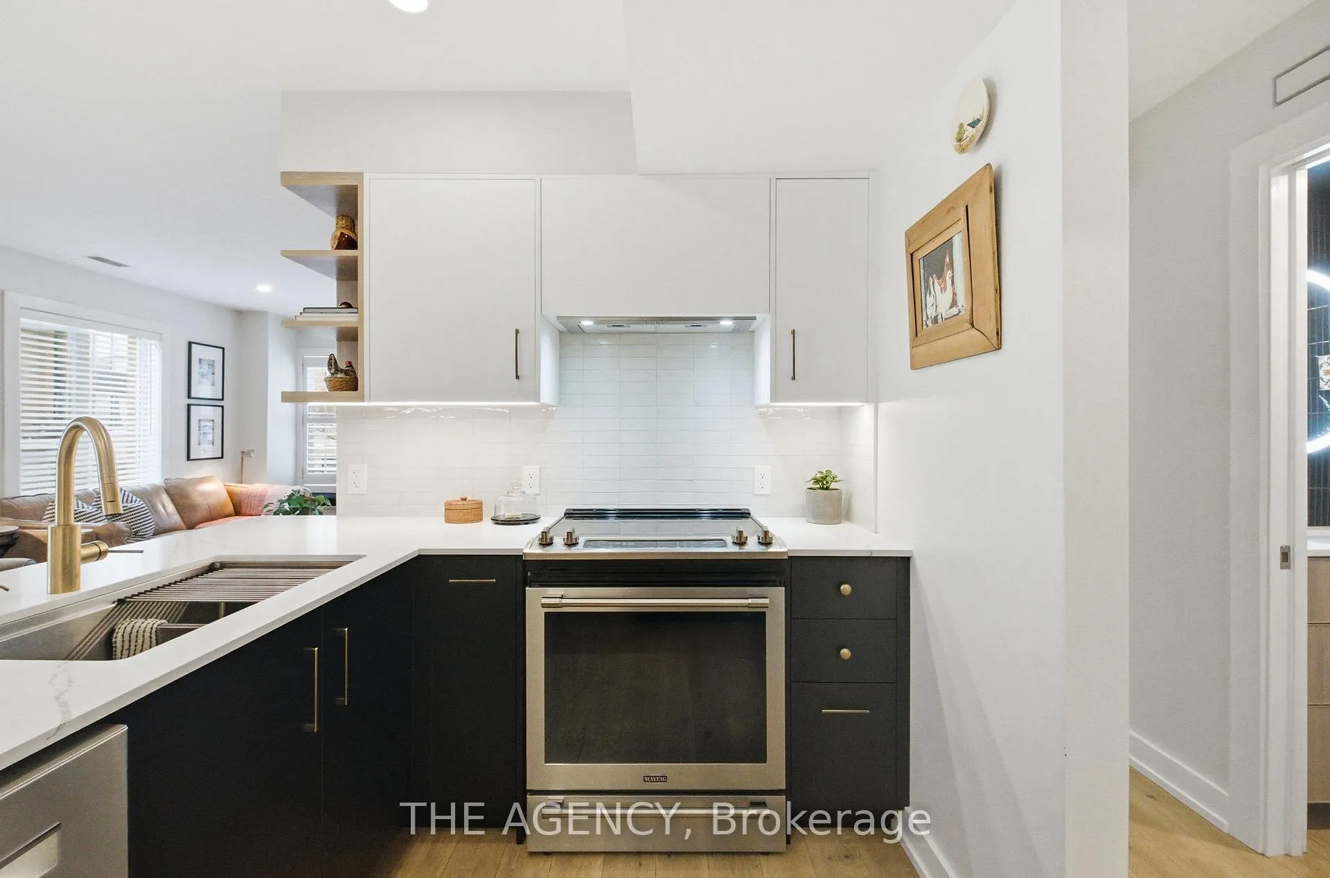 Photo 10 of Unit 26, 208 Niagara Street, Toronto, Niagara — HOMEH