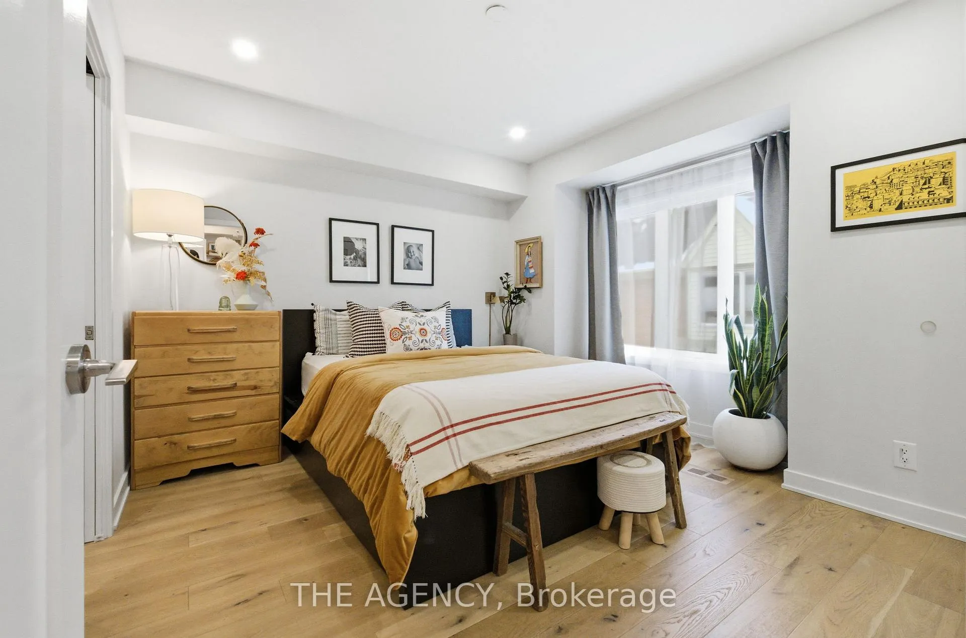 Photo 16 of Unit 26, 208 Niagara Street, Toronto, Niagara — HOMEH