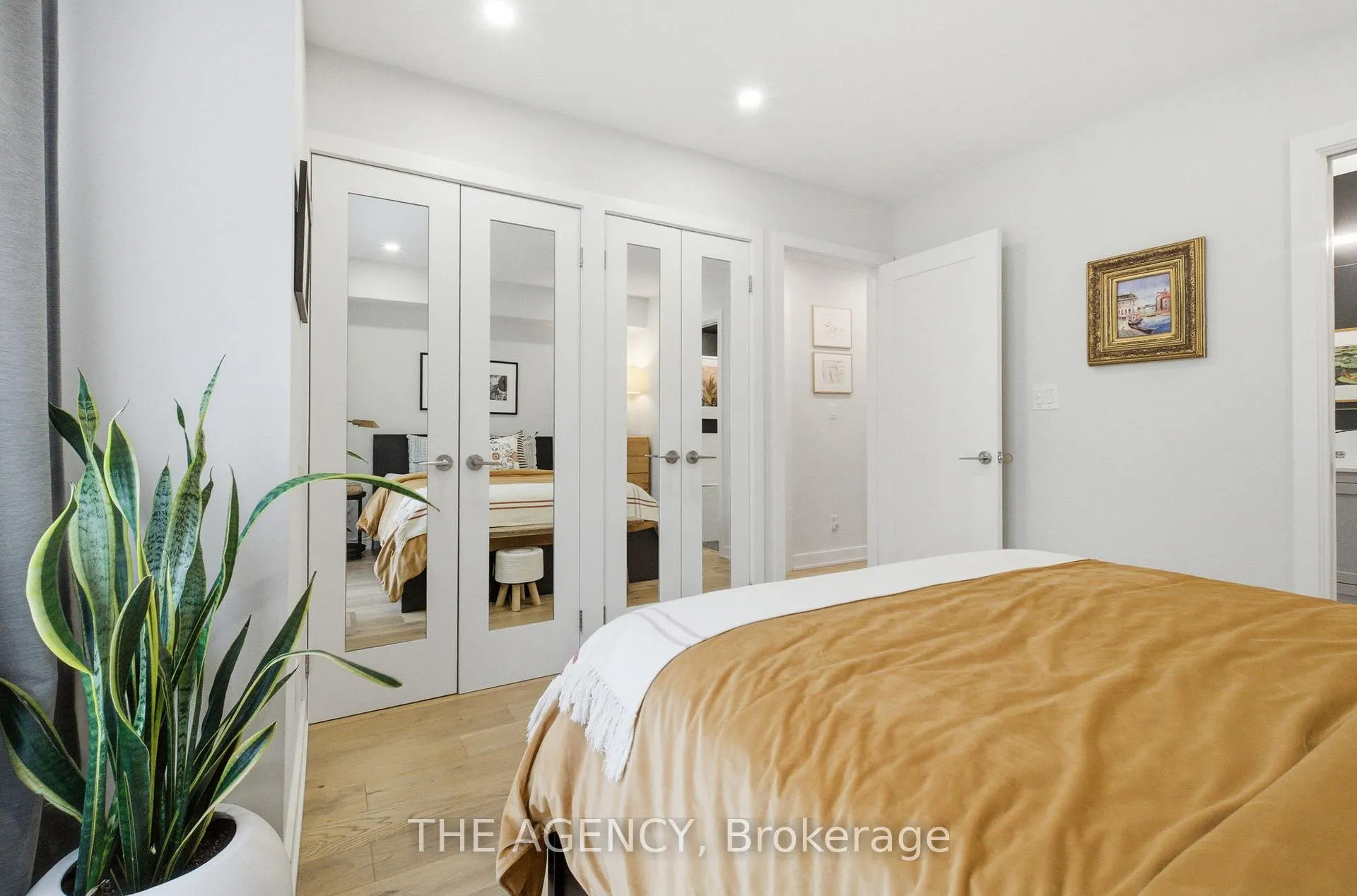 Photo 18 of Unit 26, 208 Niagara Street, Toronto, Niagara — HOMEH