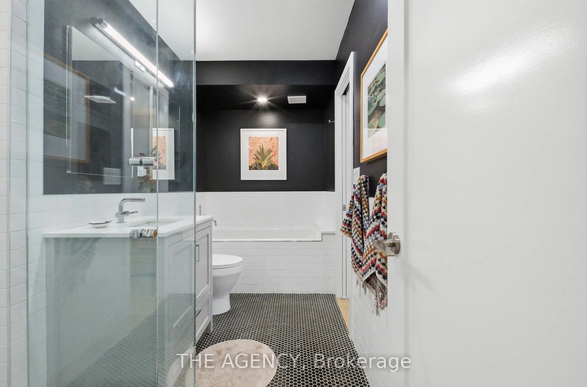 Photo 20 of Unit 26, 208 Niagara Street, Toronto, Niagara — HOMEH