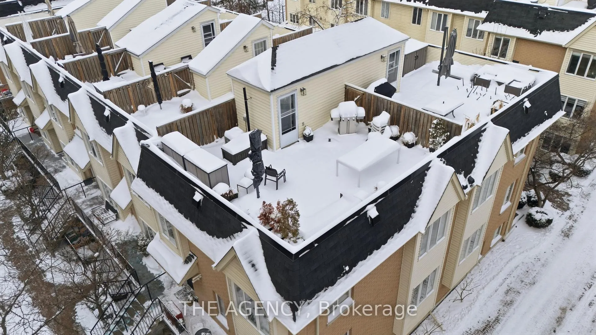 Photo 32 of Unit 26, 208 Niagara Street, Toronto, Niagara — HOMEH