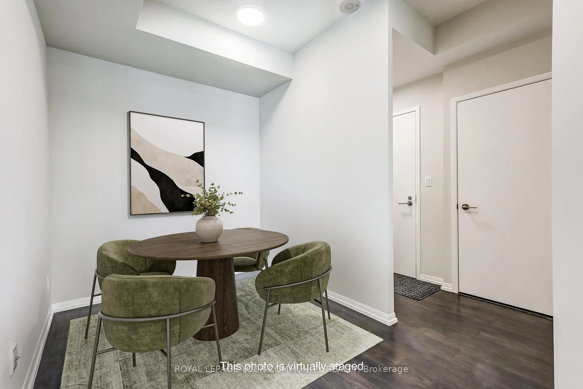 Photo 6 of Unit 308, 540 Bur Oak Avenue, Markham, Berczy — HOMEH