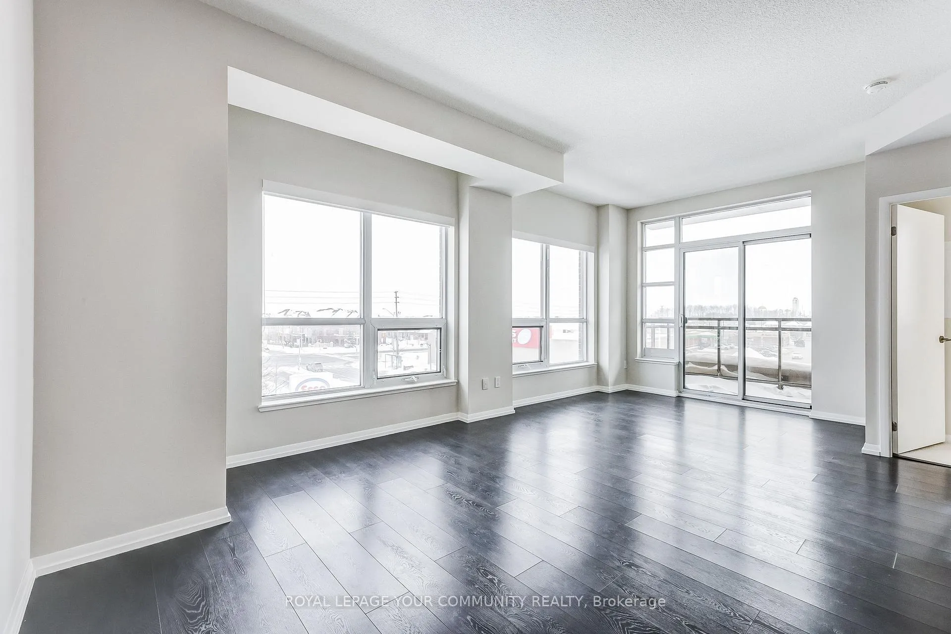 Photo 7 of Unit 308, 540 Bur Oak Avenue, Markham, Berczy — HOMEH