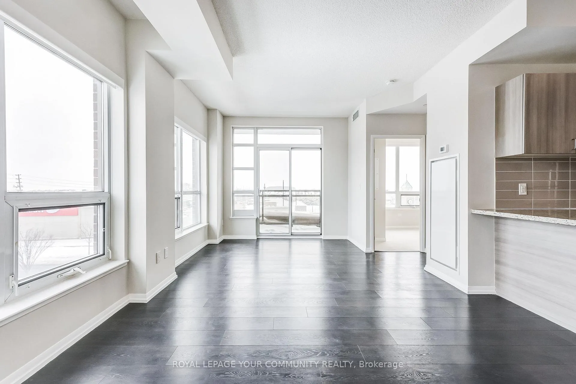 Photo 14 of Unit 308, 540 Bur Oak Avenue, Markham, Berczy — HOMEH