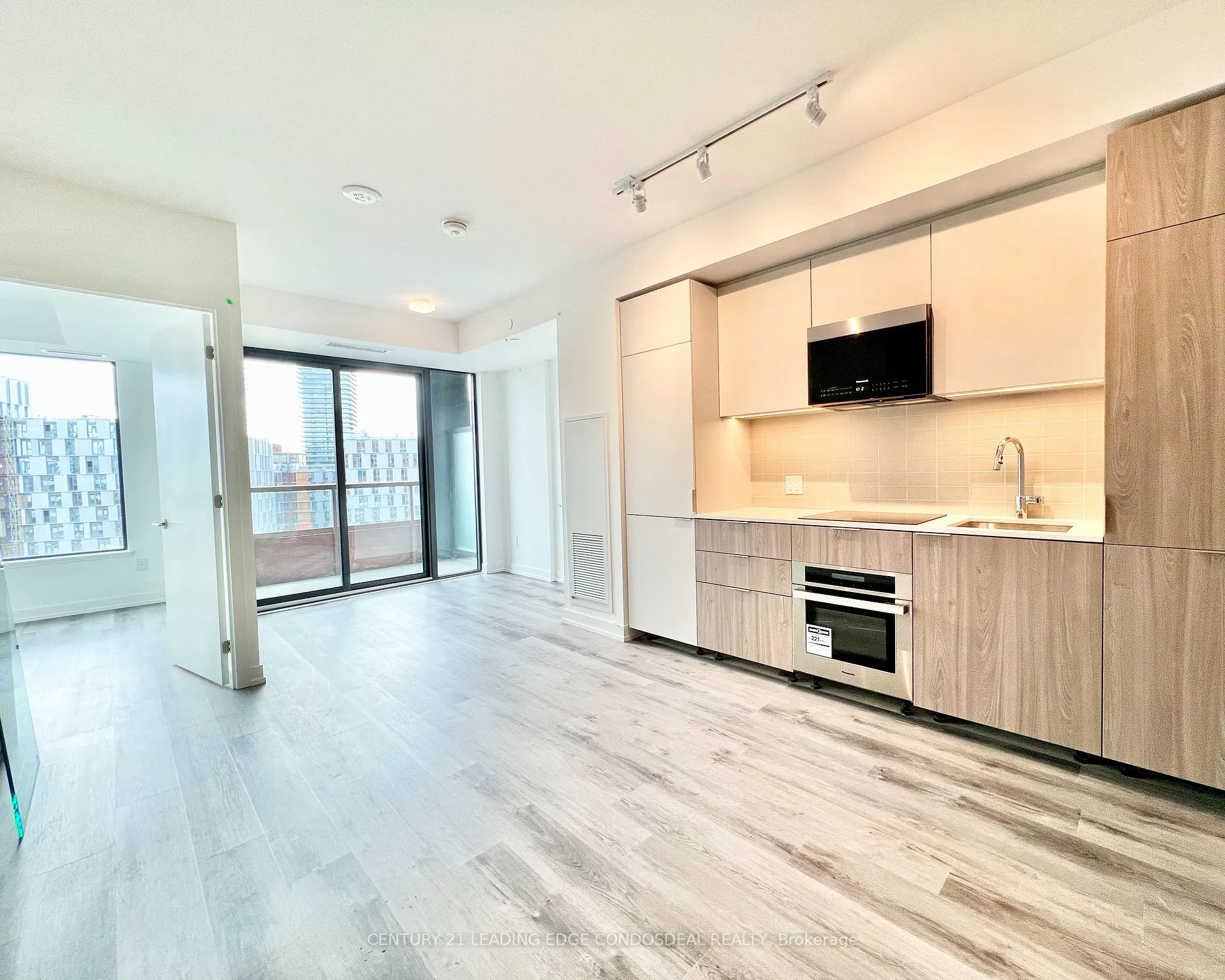 Photo 1 of Unit 914, 28 Eastern Avenue, Toronto, Moss Park — HOMEH