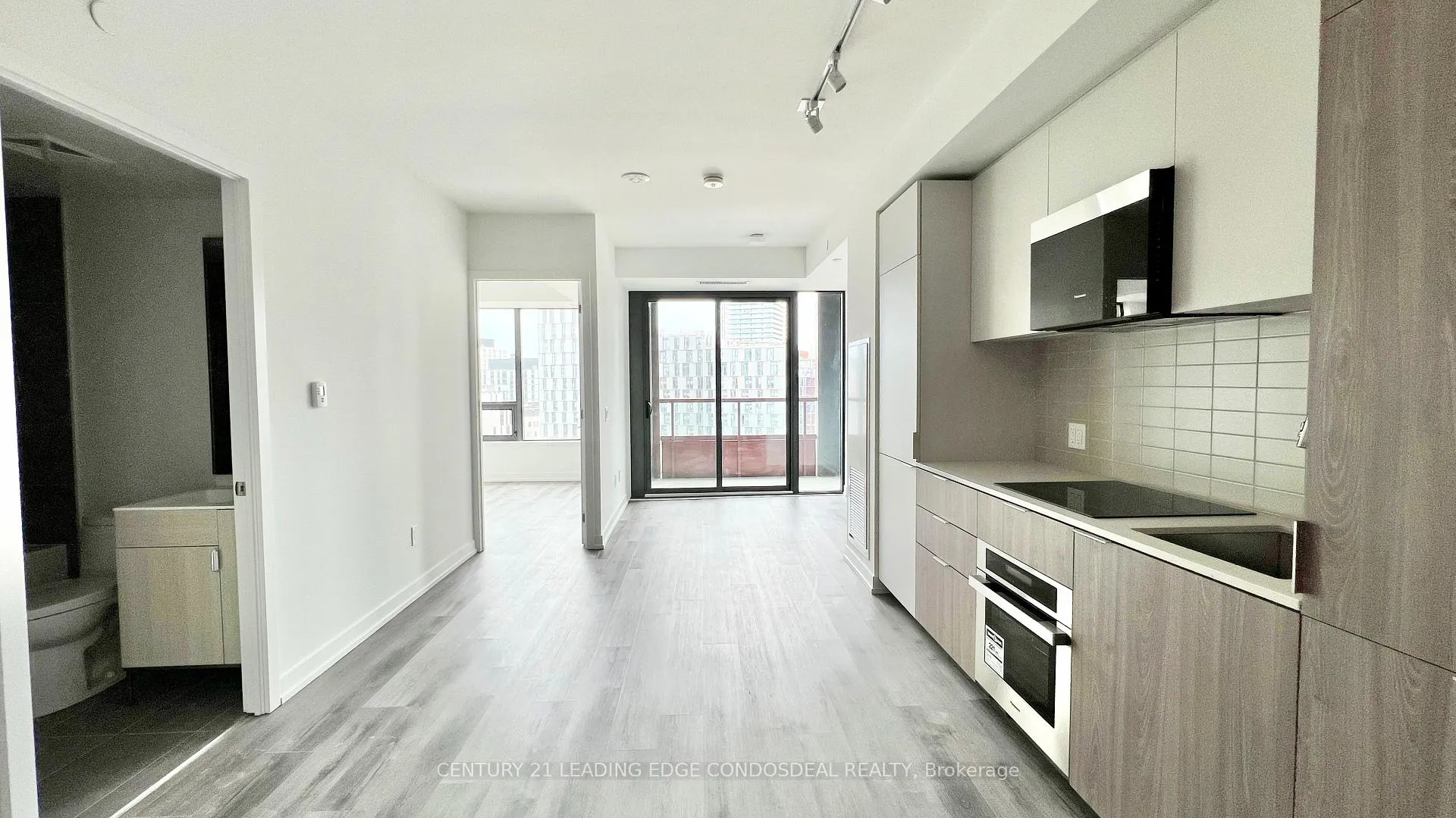 Photo 4 of Unit 914, 28 Eastern Avenue, Toronto, Moss Park — HOMEH