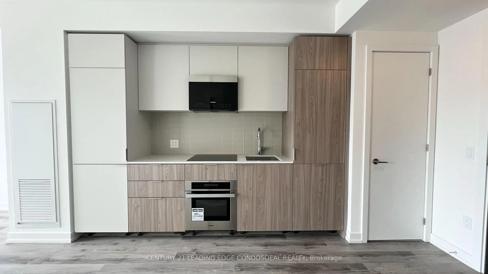 Photo 5 of Unit 914, 28 Eastern Avenue, Toronto, Moss Park — HOMEH