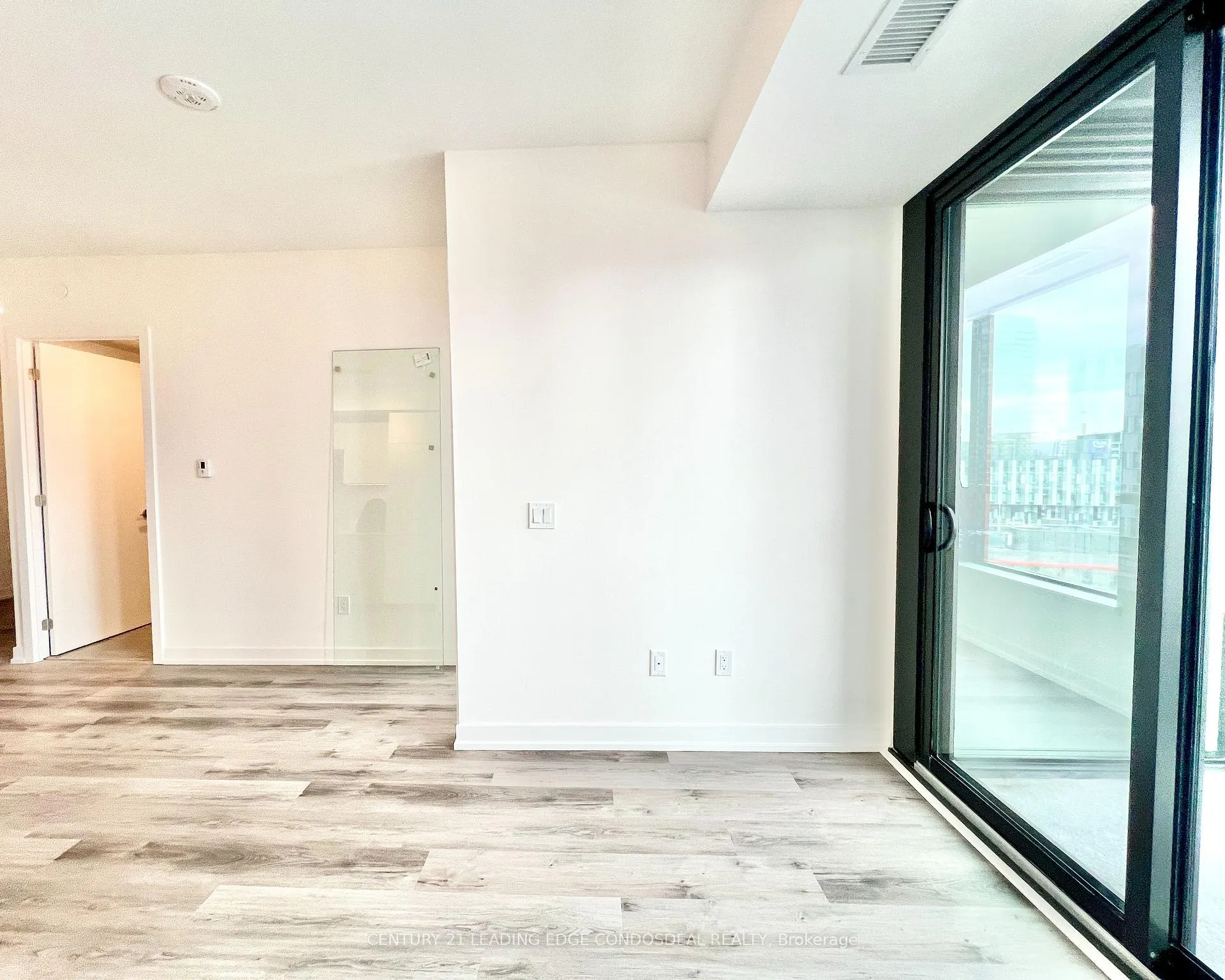 Photo 11 of Unit 914, 28 Eastern Avenue, Toronto, Moss Park — HOMEH