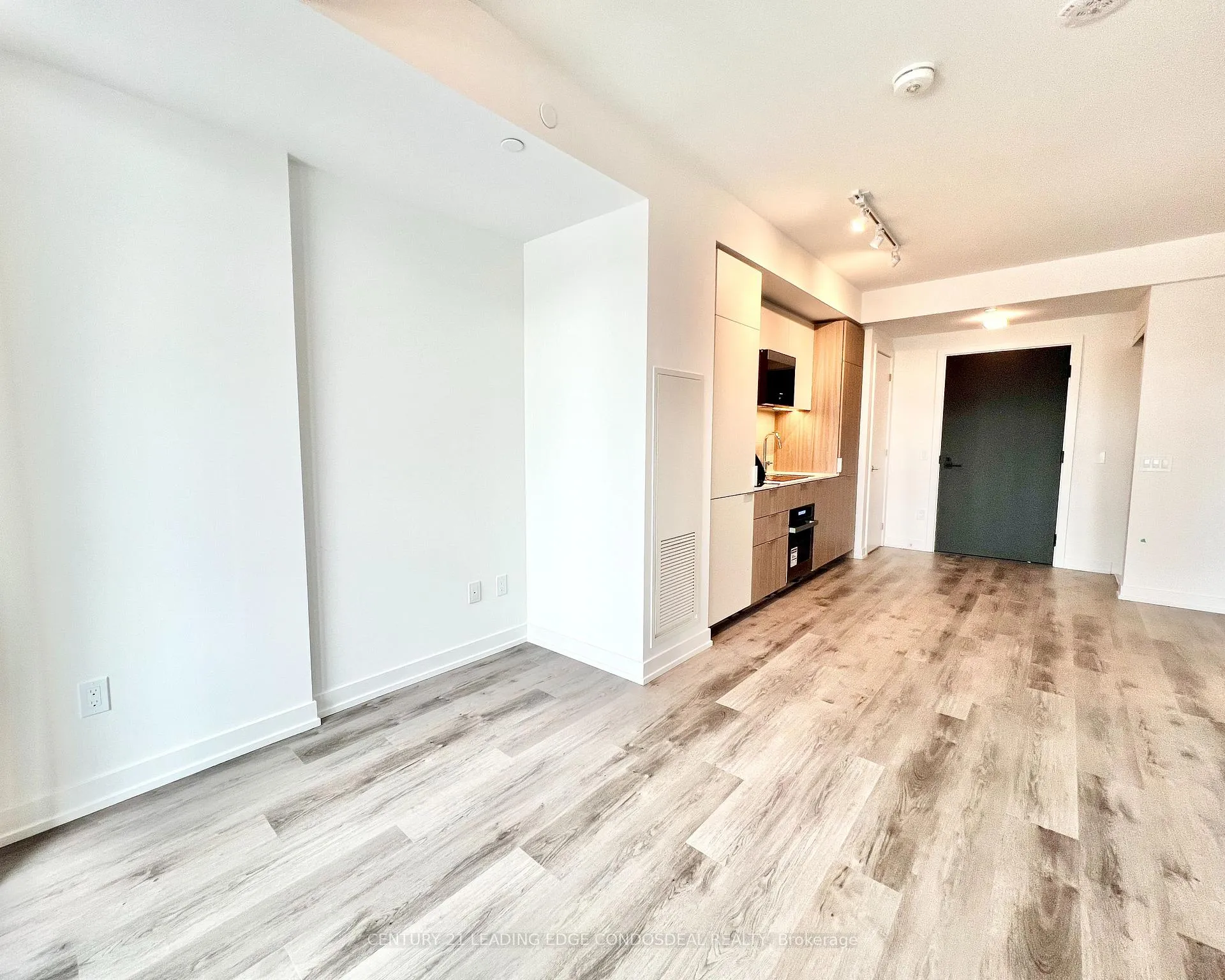 Photo 13 of Unit 914, 28 Eastern Avenue, Toronto, Moss Park — HOMEH