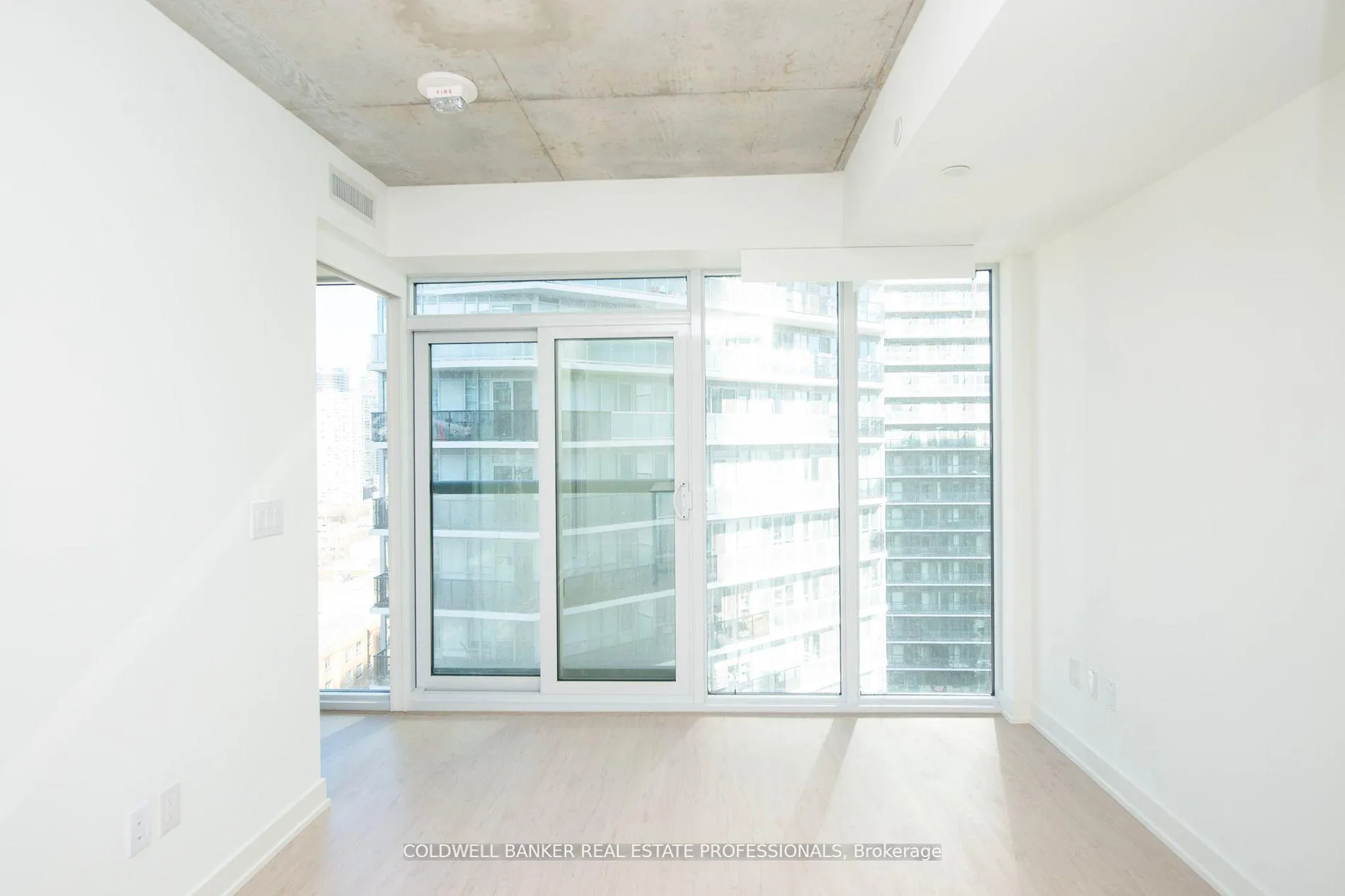 Photo 4 of Unit 2107, 65 Mutual Street, Toronto, Church-Yonge Corridor — HOMEH