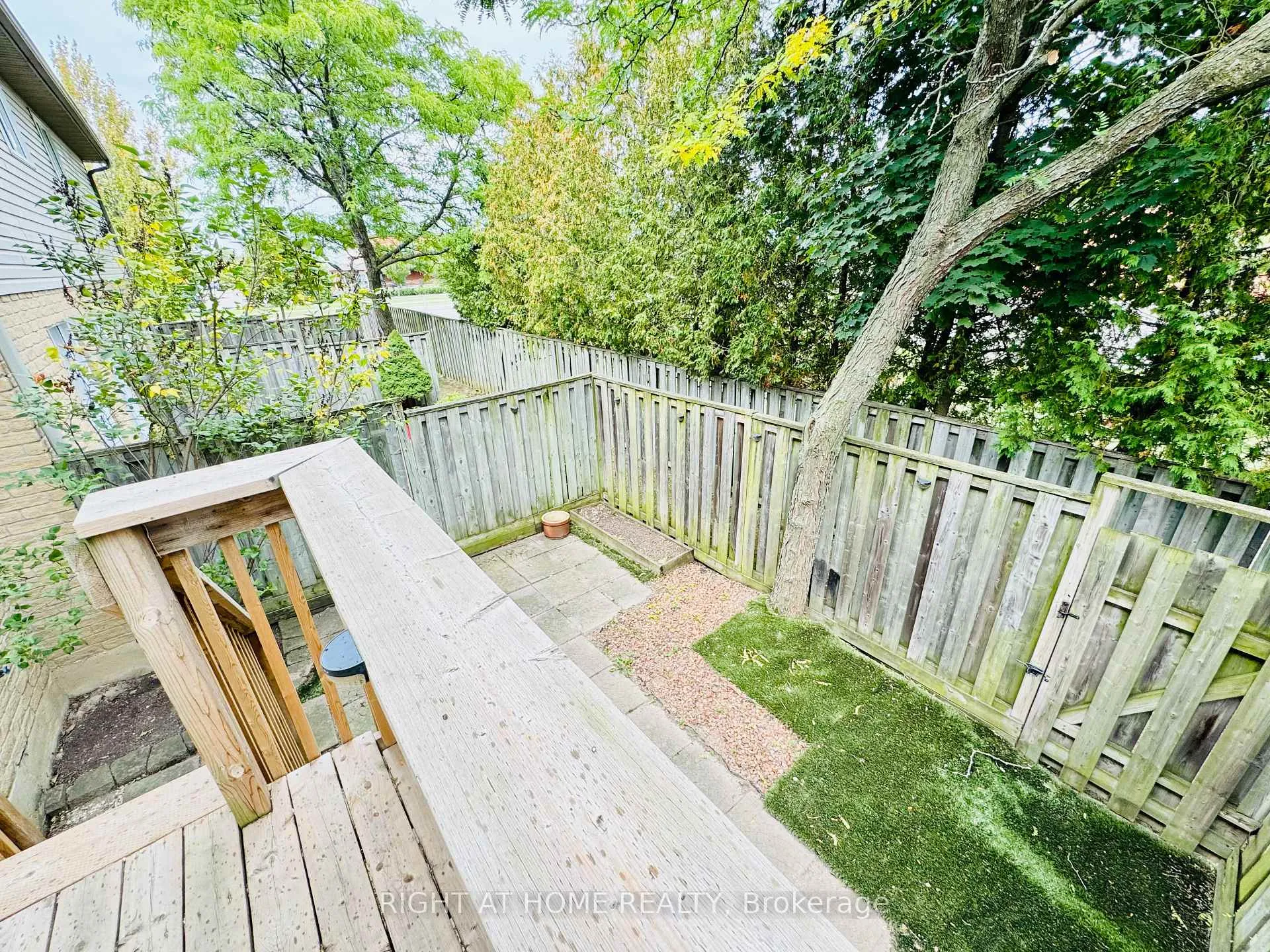 Photo 16 of Unit 10, 800 Paramount Drive, Hamilton, Stoney Creek Mountain — HOMEH