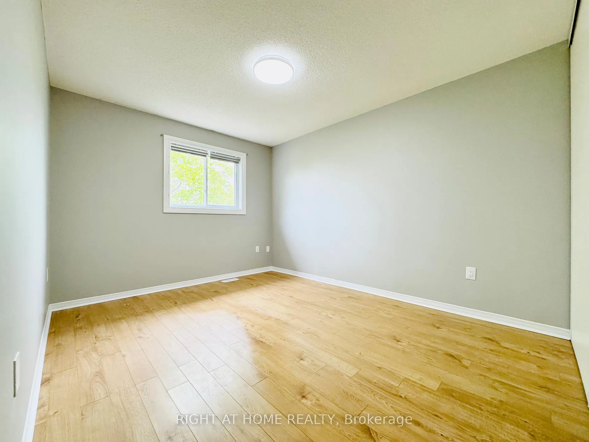 Photo 25 of Unit 10, 800 Paramount Drive, Hamilton, Stoney Creek Mountain — HOMEH