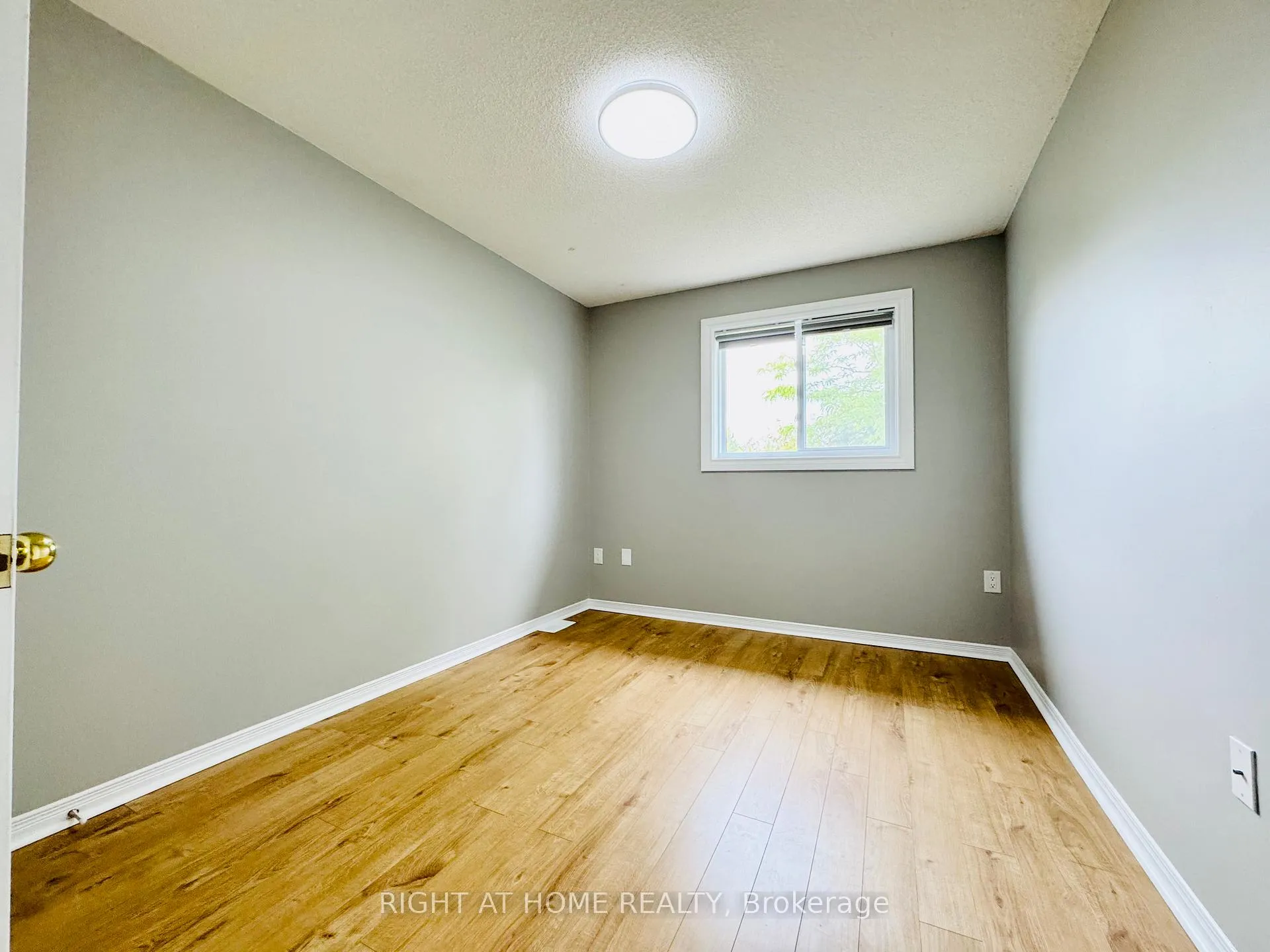 Photo 28 of Unit 10, 800 Paramount Drive, Hamilton, Stoney Creek Mountain — HOMEH