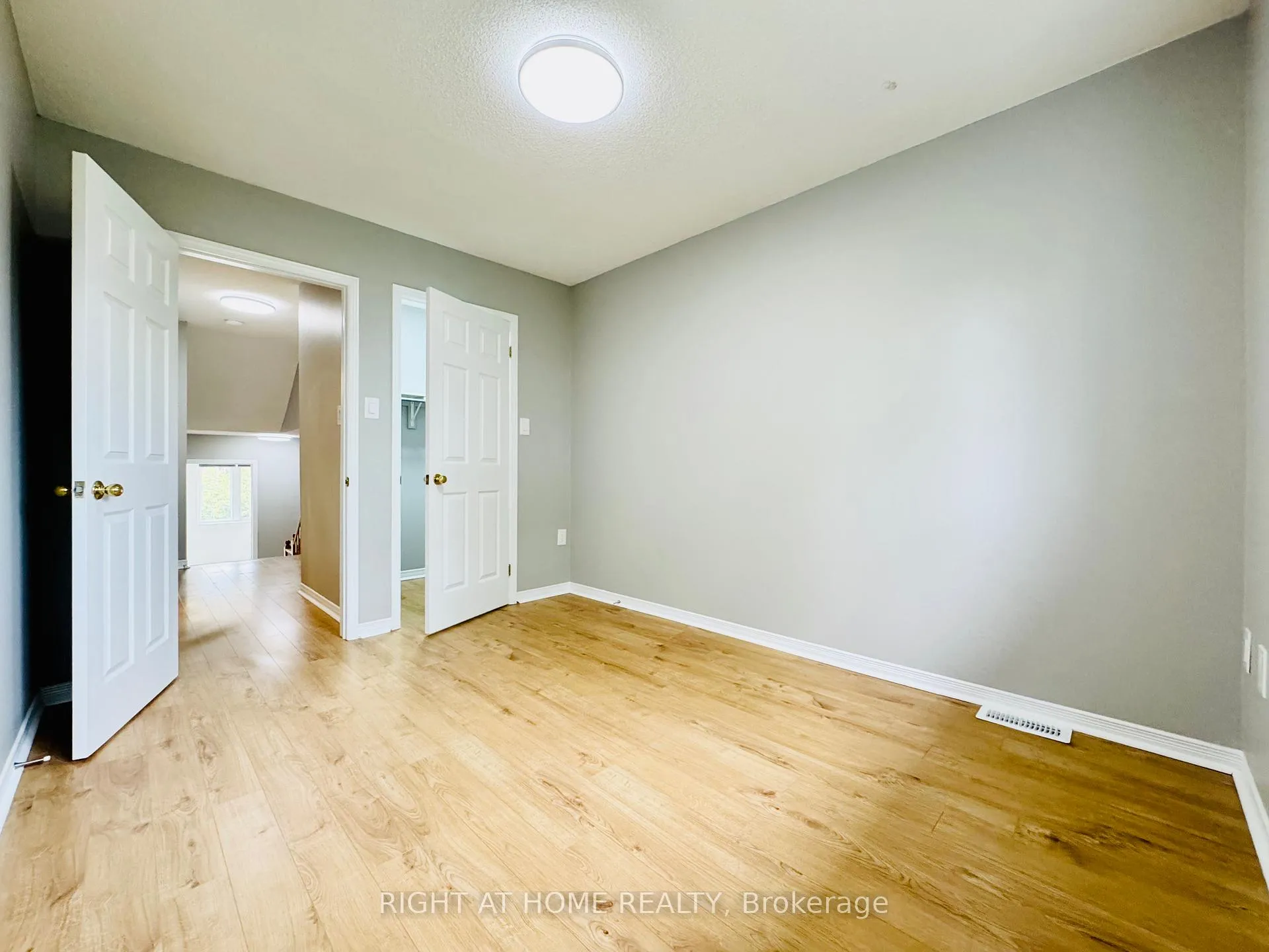 Photo 29 of Unit 10, 800 Paramount Drive, Hamilton, Stoney Creek Mountain — HOMEH