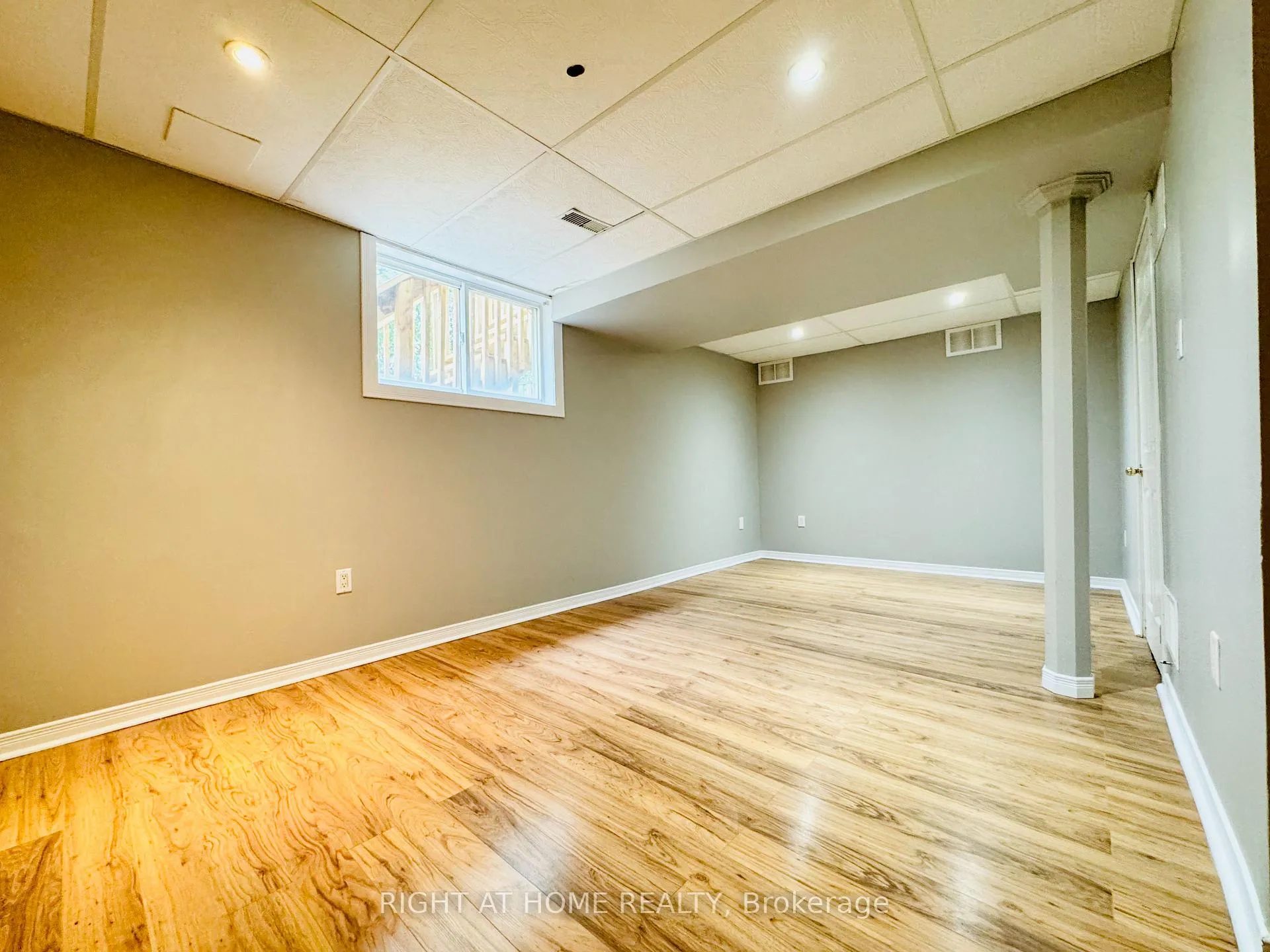 Photo 32 of Unit 10, 800 Paramount Drive, Hamilton, Stoney Creek Mountain — HOMEH