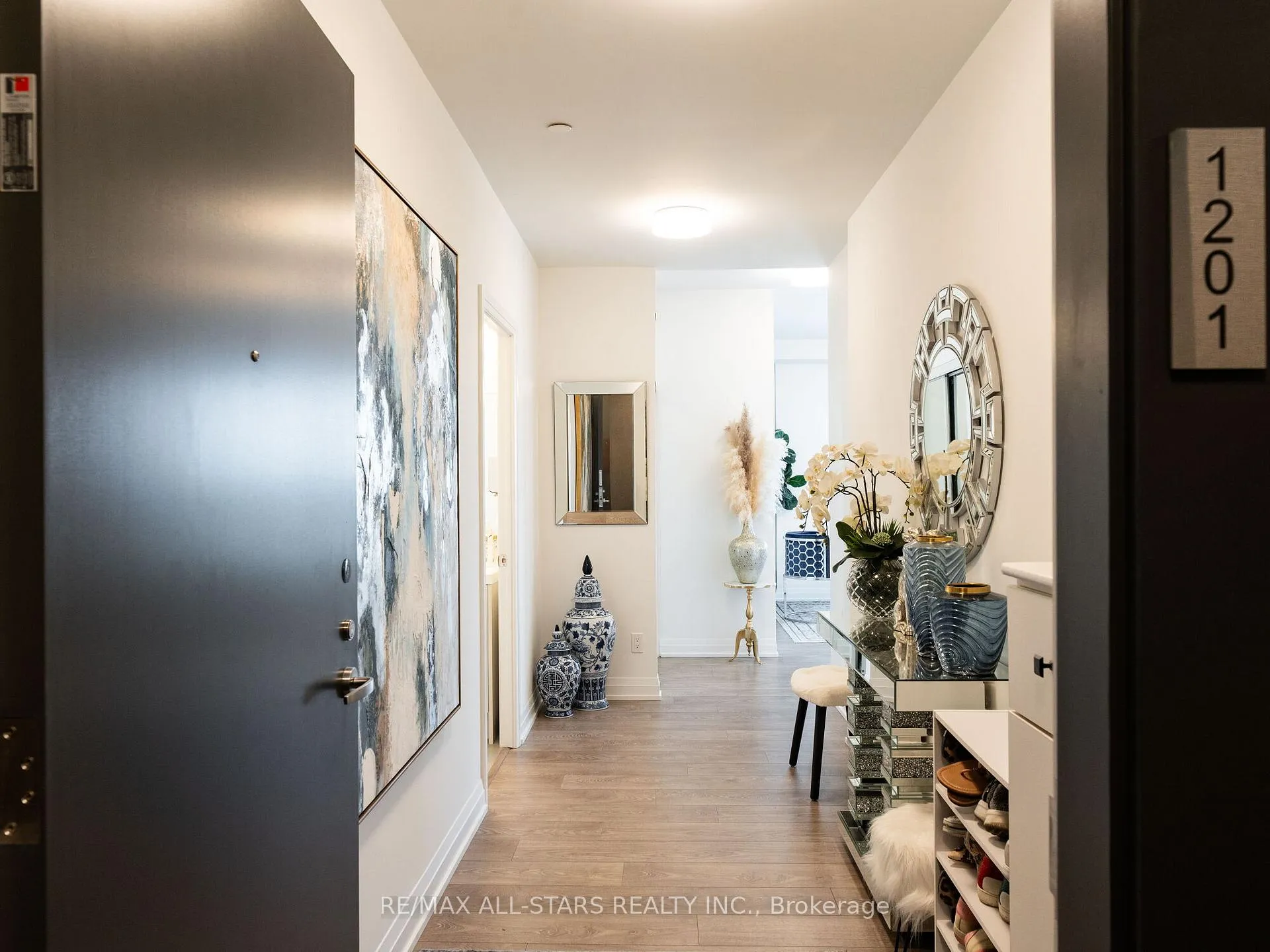 Photo 3 of Unit 1201, 286 Main Street, Toronto, East End-Danforth — HOMEH