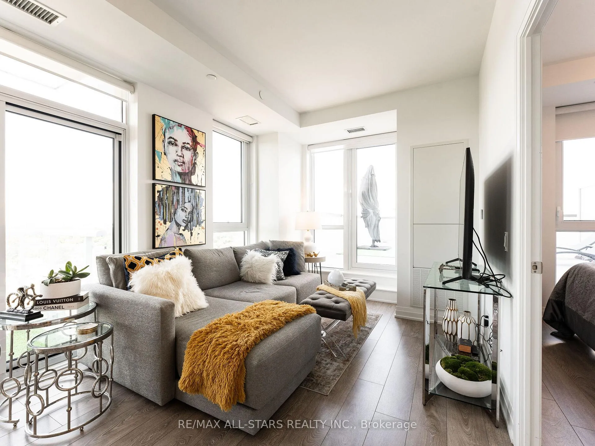 Photo 6 of Unit 1201, 286 Main Street, Toronto, East End-Danforth — HOMEH