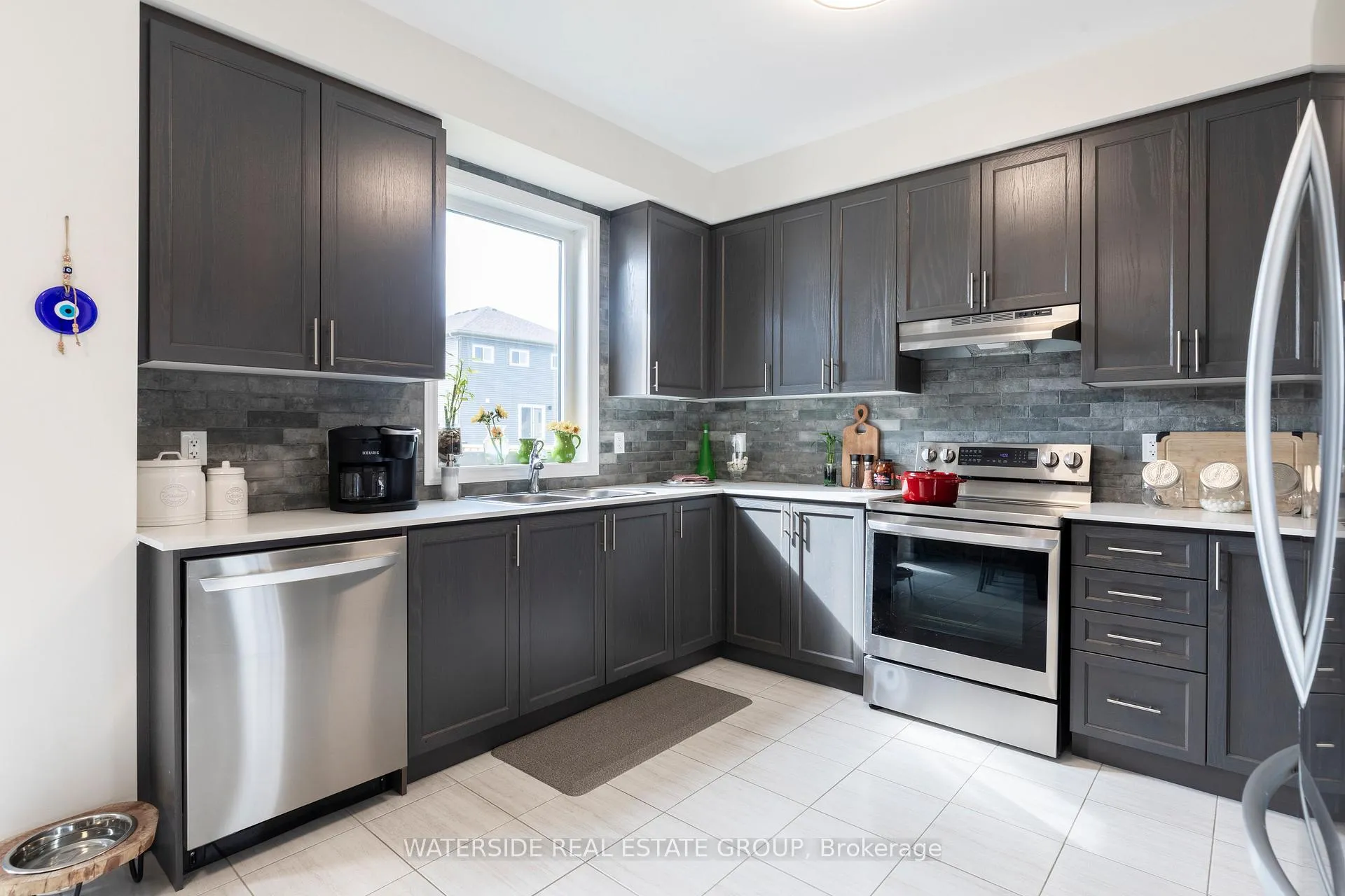 Photo 12 of 38 Oriole Crescent, Port Colborne, Main Street — HOMEH