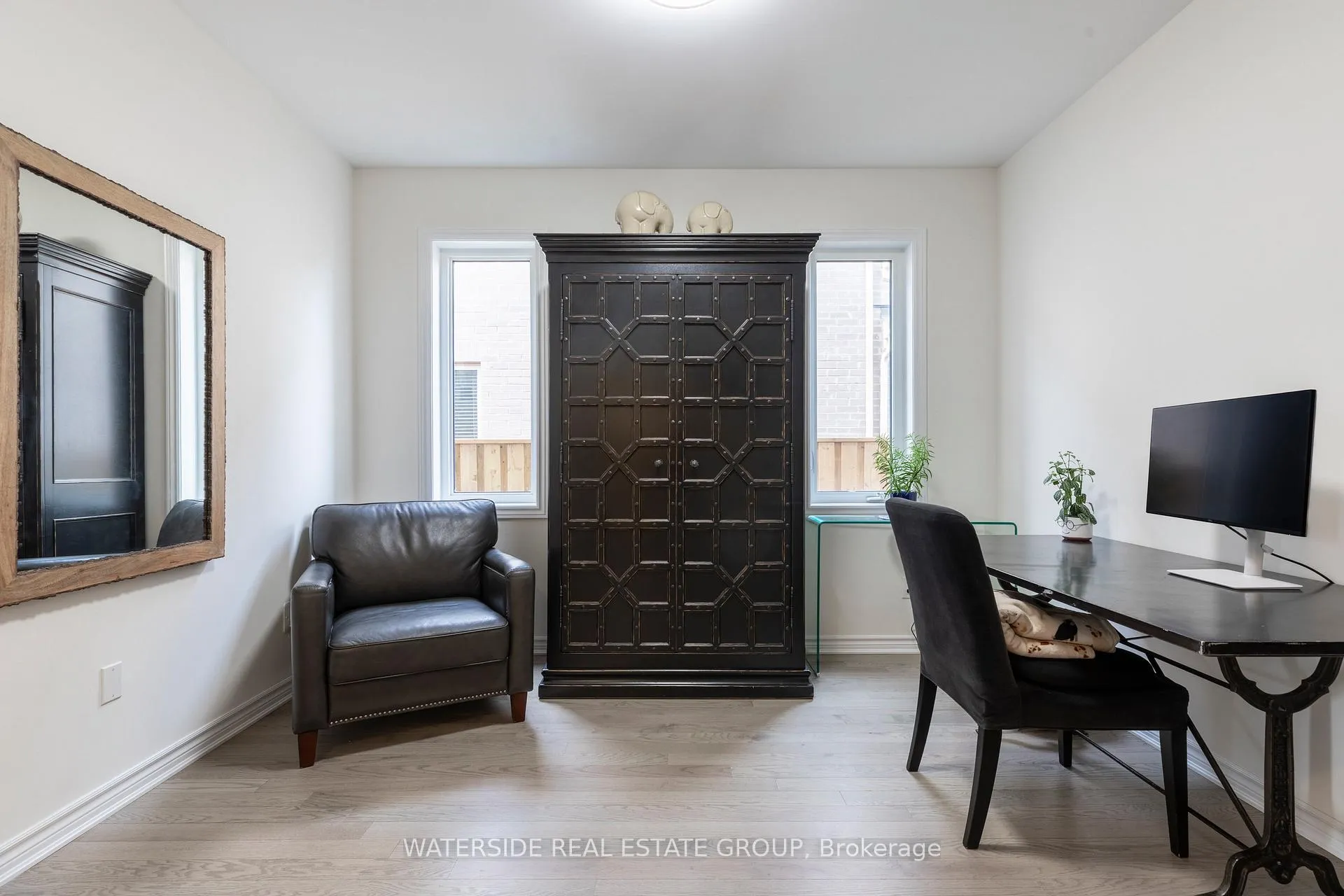 Photo 15 of 38 Oriole Crescent, Port Colborne, Main Street — HOMEH
