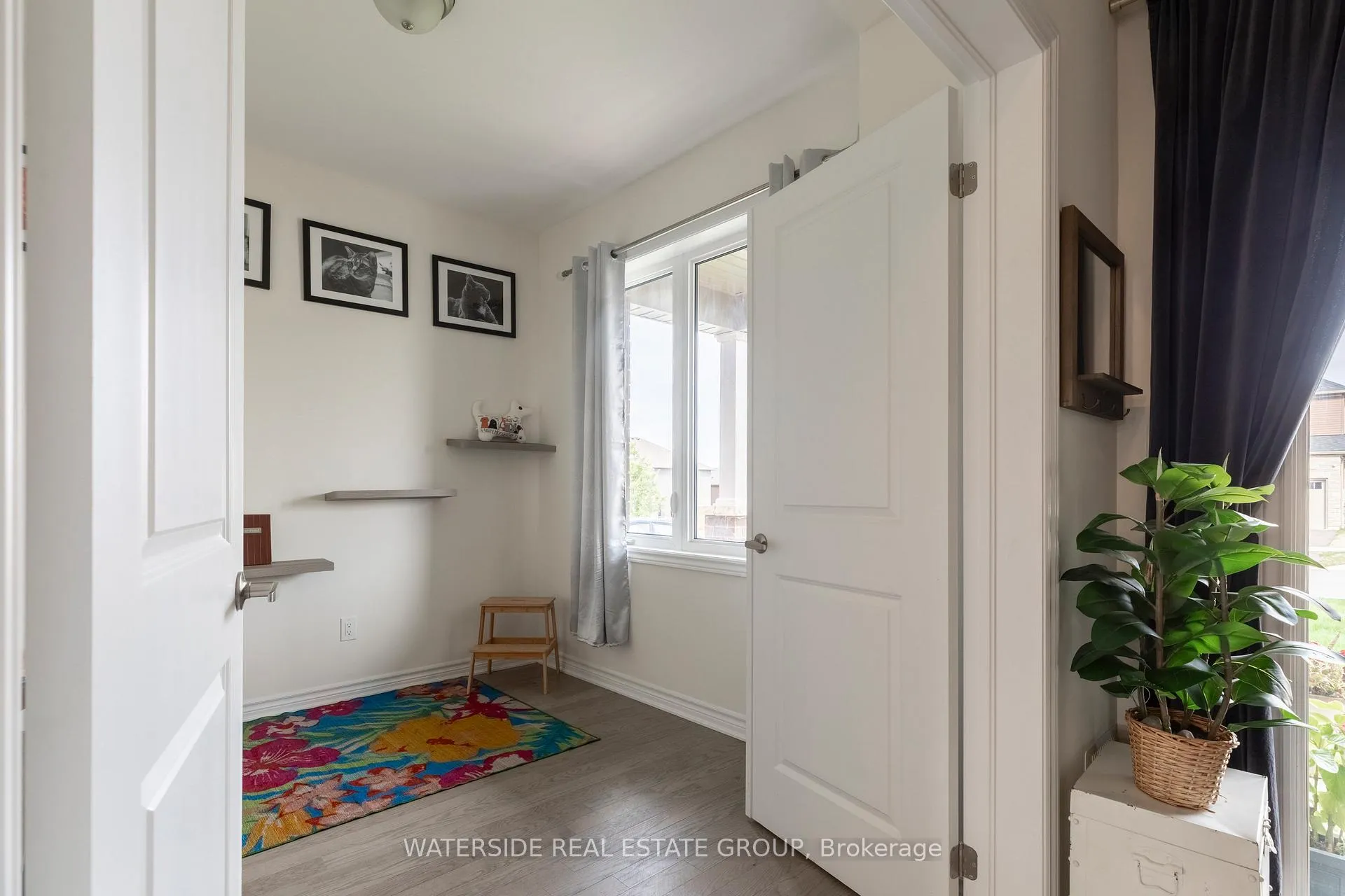 Photo 17 of 38 Oriole Crescent, Port Colborne, Main Street — HOMEH