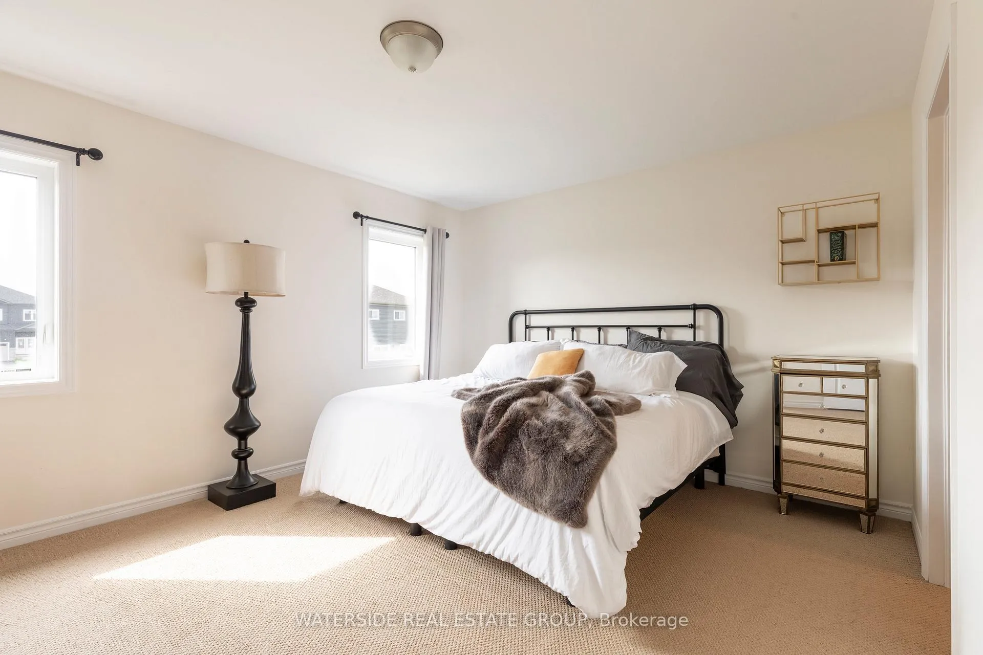 Photo 22 of 38 Oriole Crescent, Port Colborne, Main Street — HOMEH