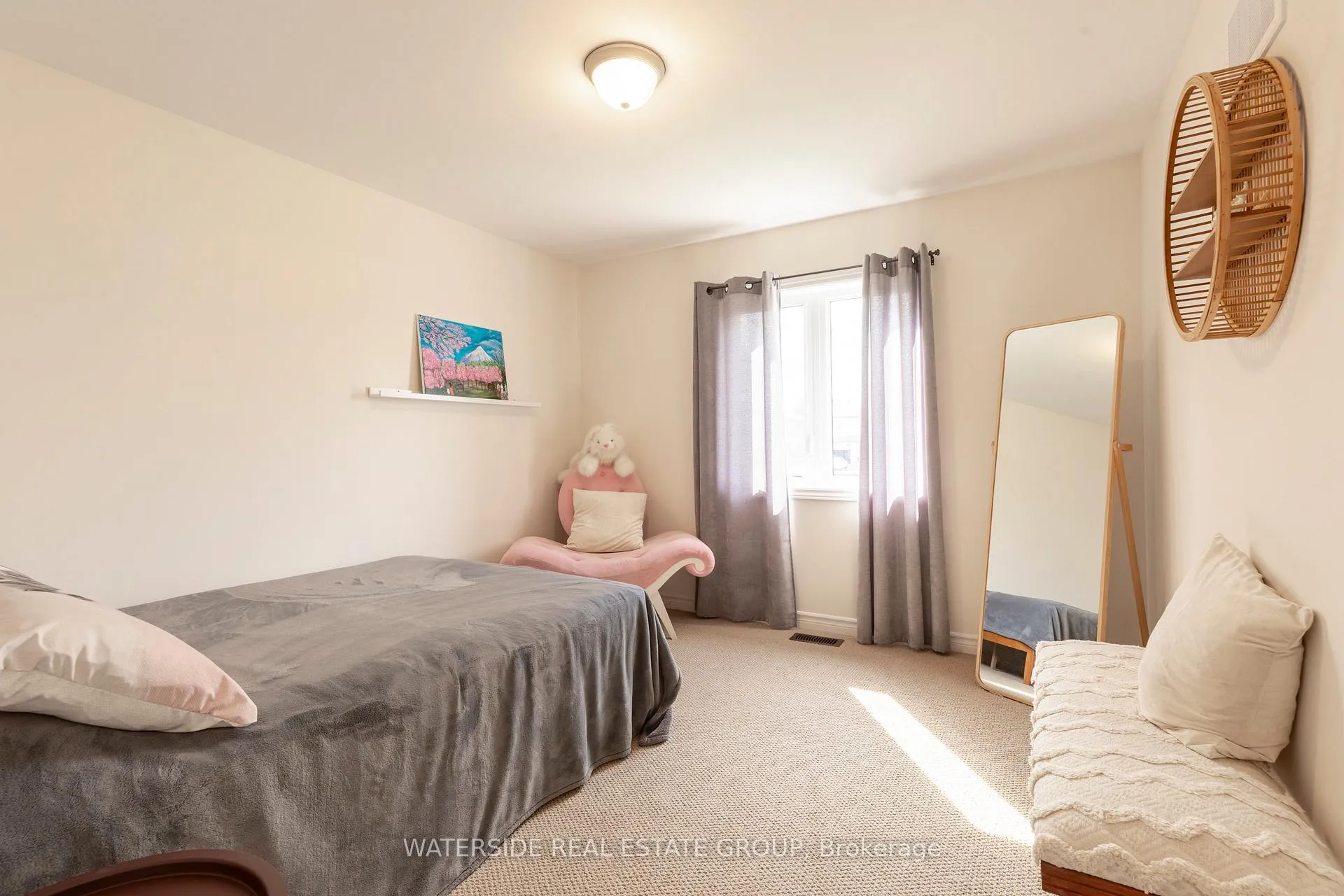 Photo 29 of 38 Oriole Crescent, Port Colborne, Main Street — HOMEH