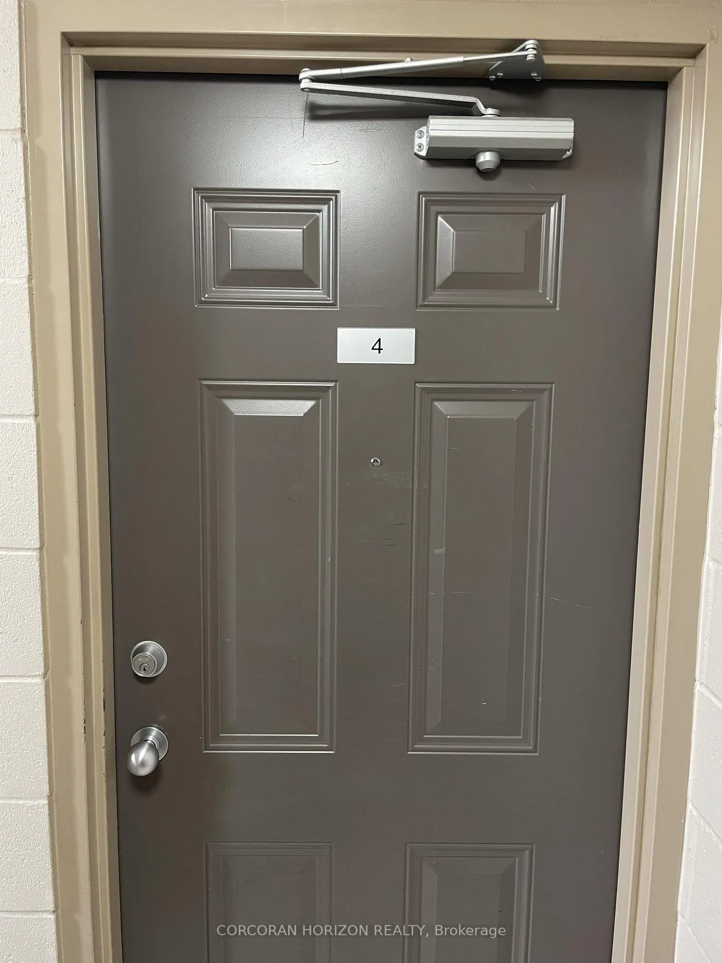 Photo 2 of Unit 4, 950 Highland Road W, Kitchener, Highland West — HOMEH