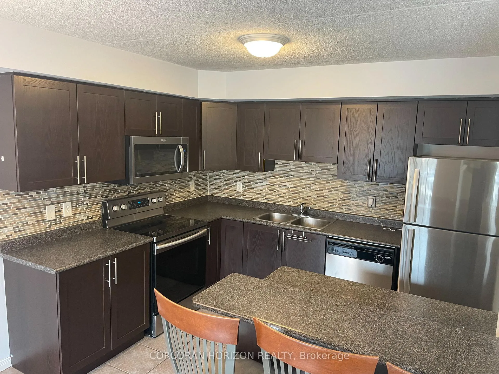 Photo 5 of Unit 4, 950 Highland Road W, Kitchener, Highland West — HOMEH
