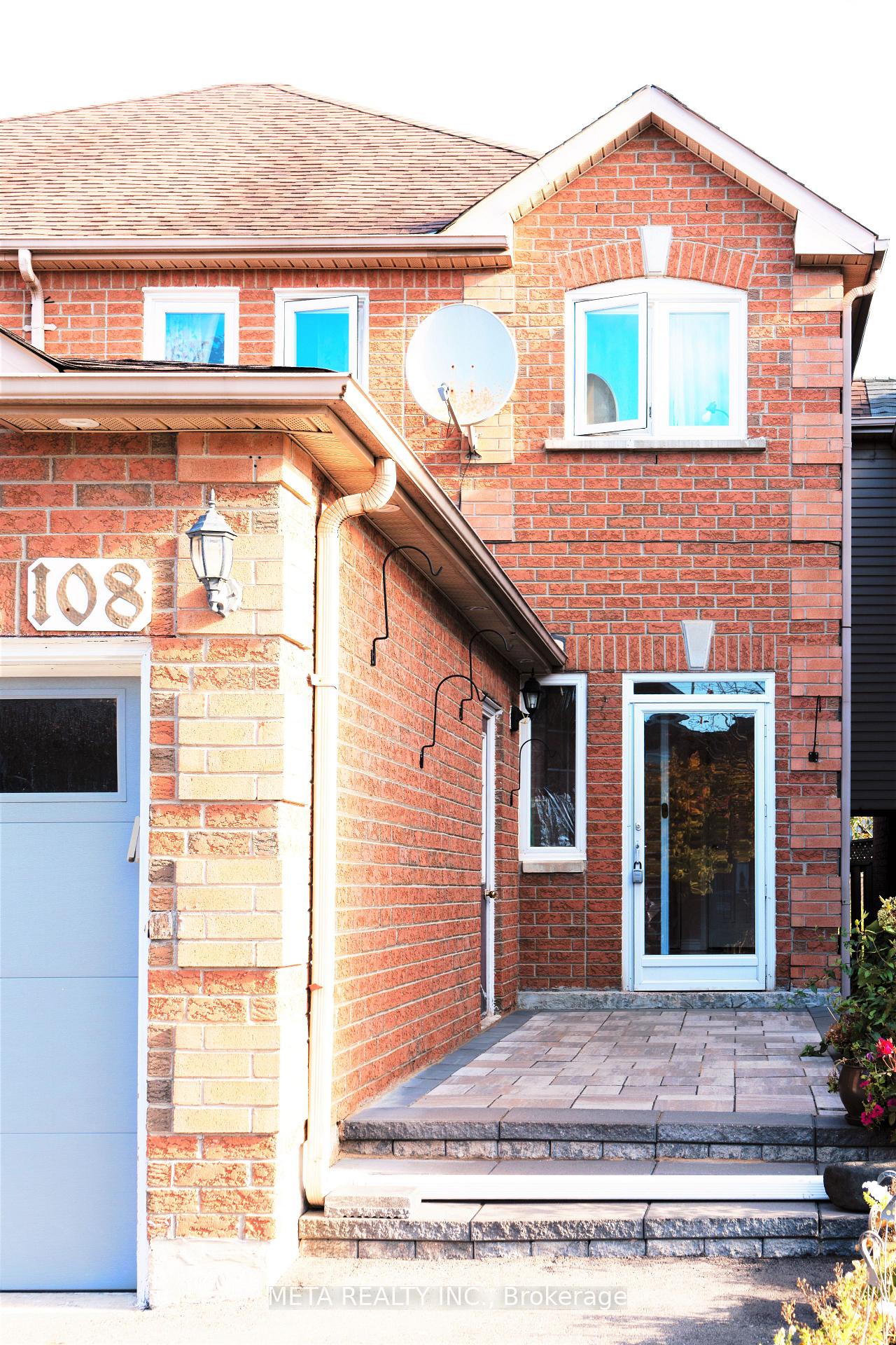 Photo 2 of 108 Lent Crescent, Brampton, Fletcher's West — HOMEH