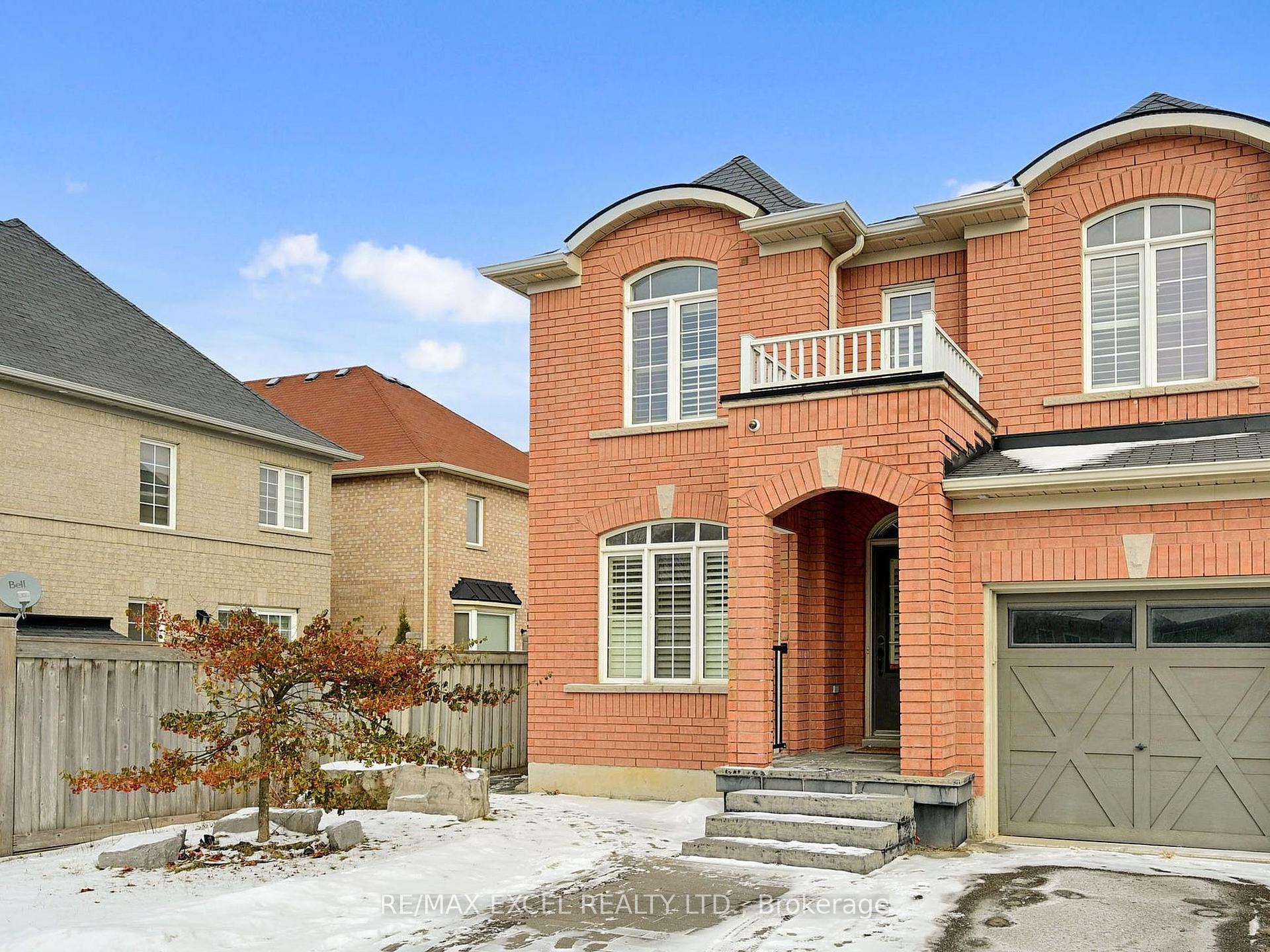 Photo 2 of 29 Watersplace Crescent, Ajax, Northeast Ajax — HOMEH
