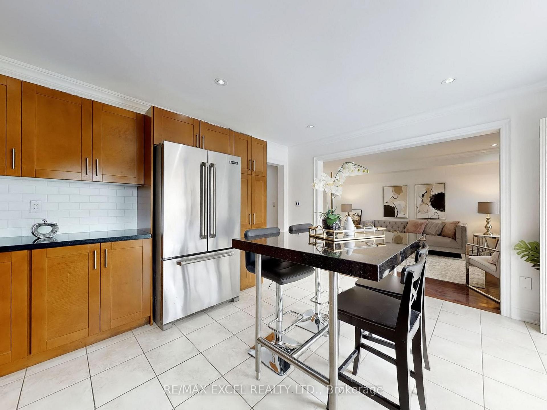 Photo 14 of 29 Watersplace Crescent, Ajax, Northeast Ajax — HOMEH