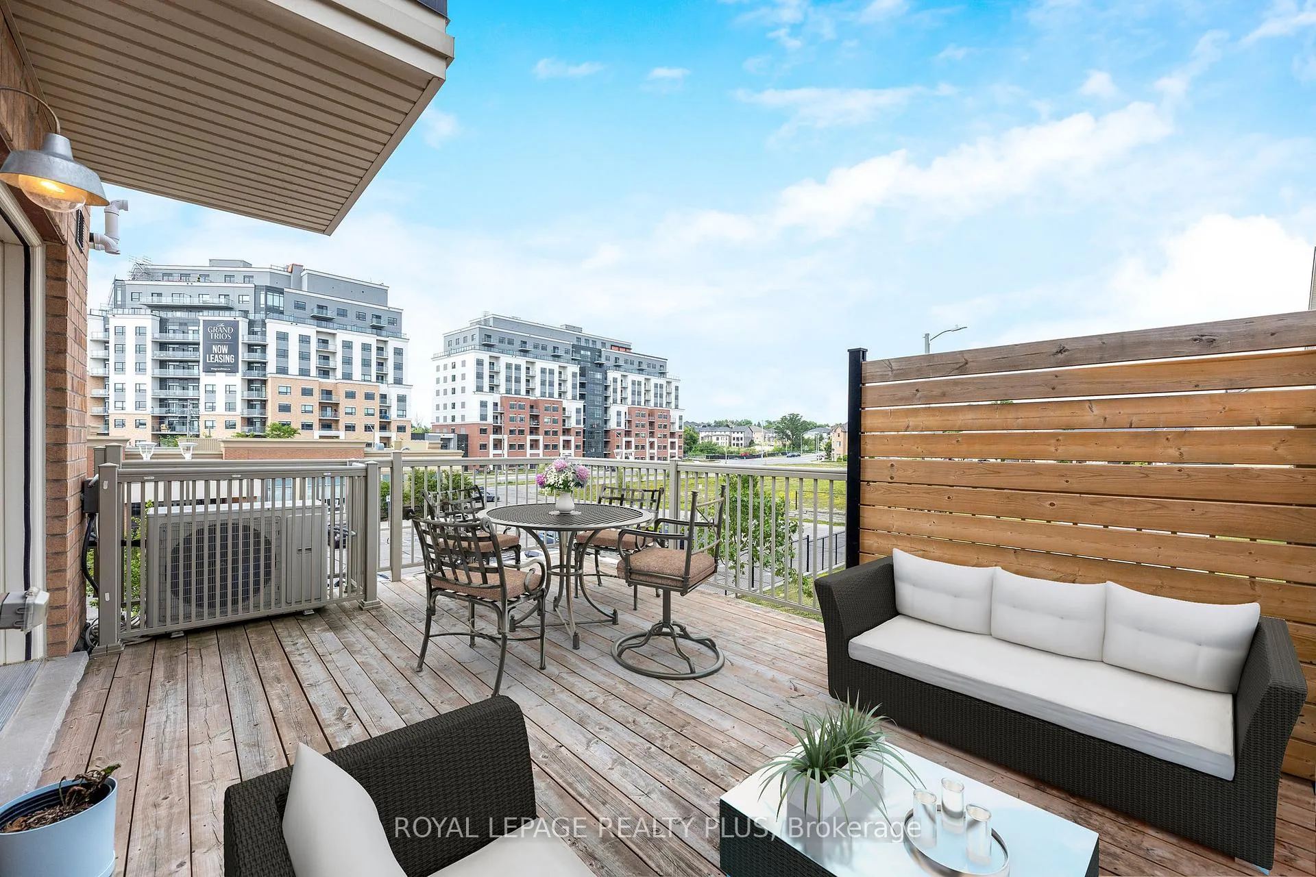 Front of Unit 1, 120 Watson Parkway N