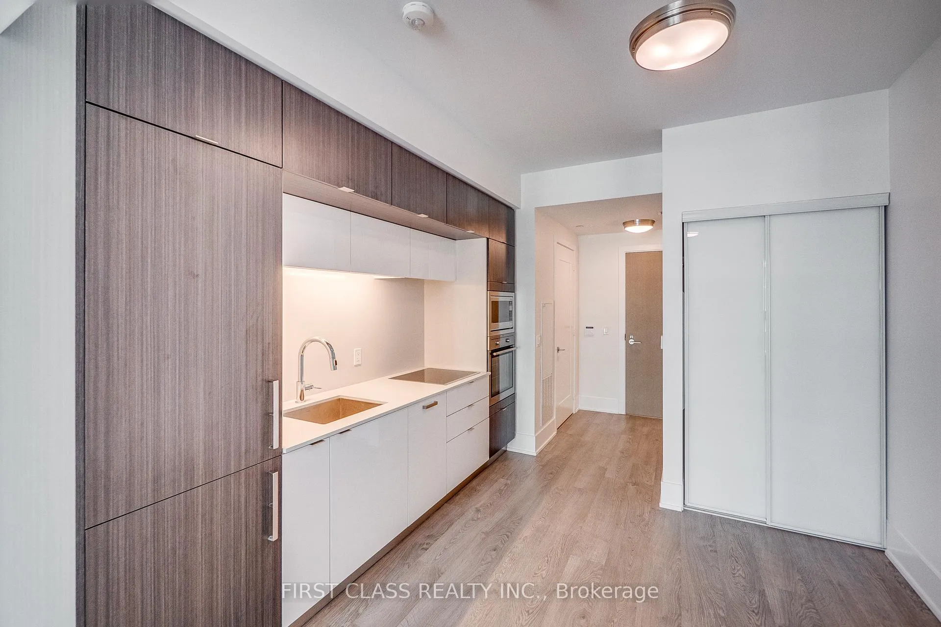 Photo 10 of Unit 720, 1 Edge Water Drive, Barrie, Innishore — HOMEH