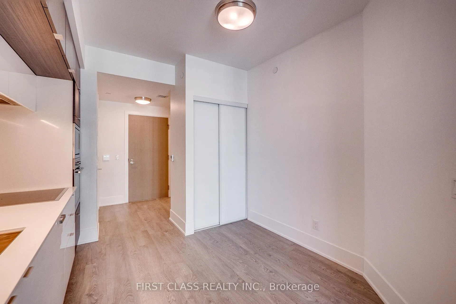 Photo 14 of Unit 720, 1 Edge Water Drive, Barrie, Innishore — HOMEH