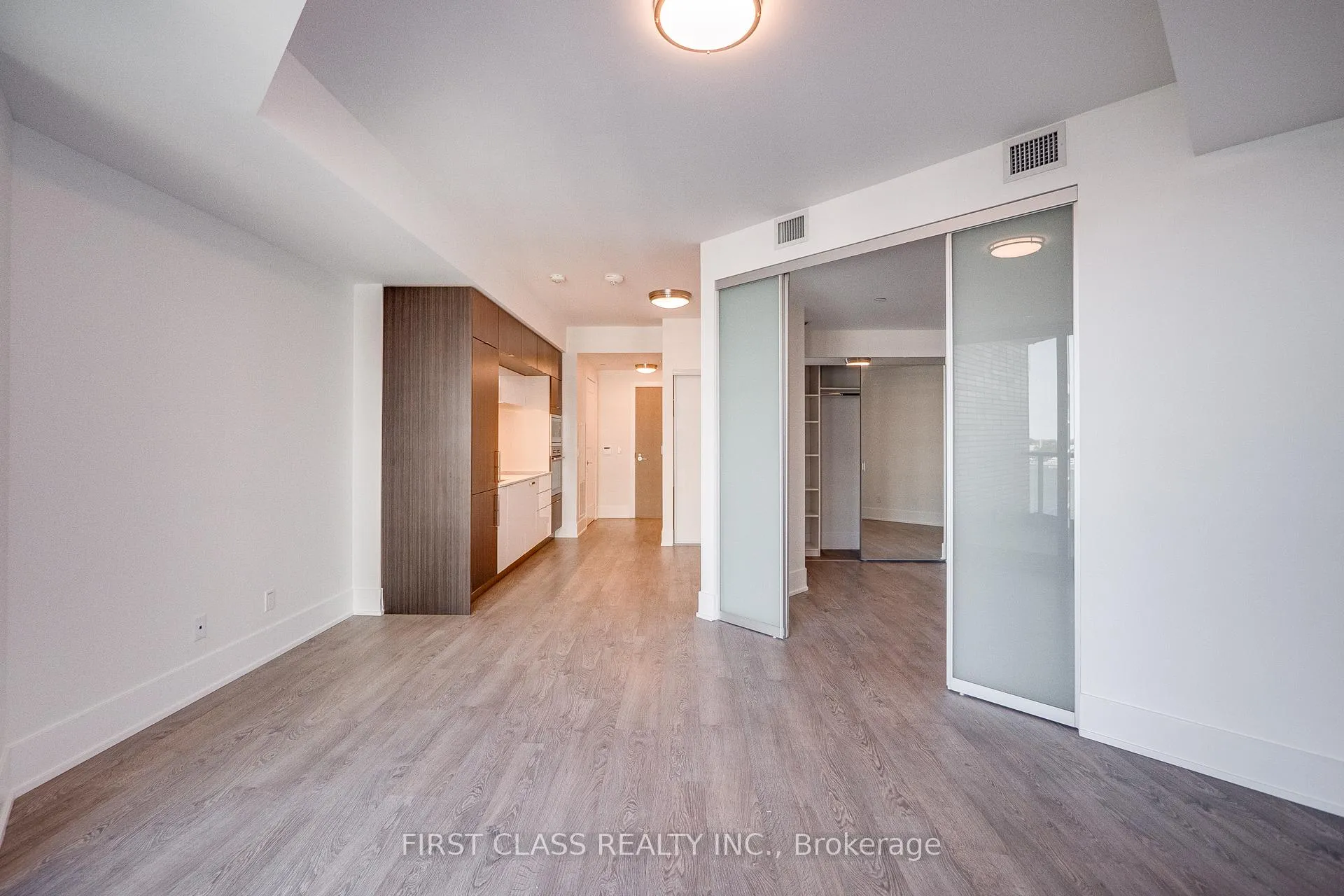 Photo 17 of Unit 720, 1 Edge Water Drive, Barrie, Innishore — HOMEH