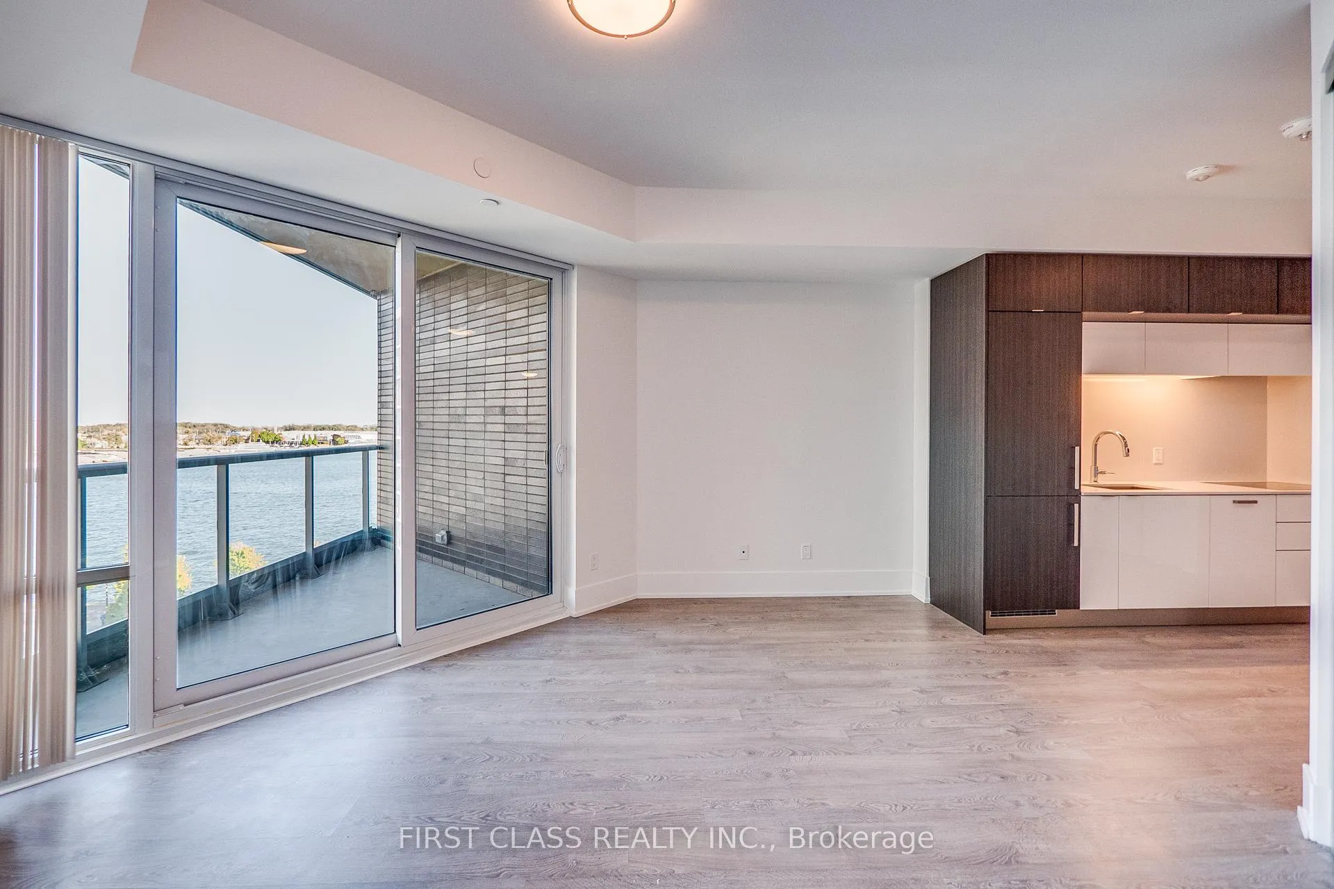 Photo 18 of Unit 720, 1 Edge Water Drive, Barrie, Innishore — HOMEH
