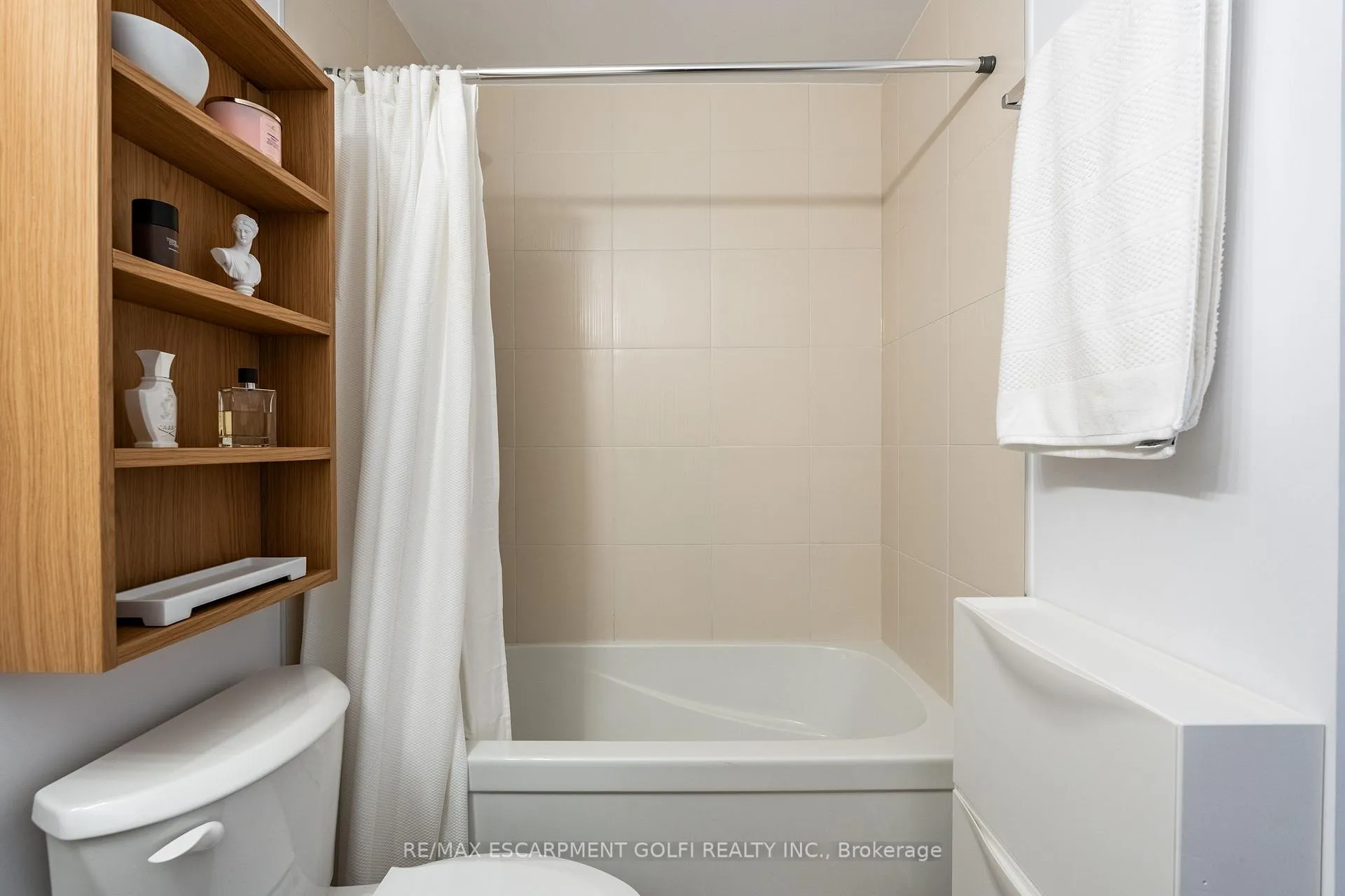 Photo 20 of Unit 518, 470 Dundas Street E, Hamilton, Waterdown — HOMEH