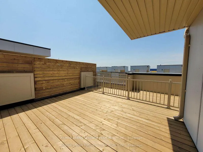 Photo 2 of Unit TH159, 151 Honeycrisp Crescent, Vaughan, Vaughan Corporate Centre — HOMEH