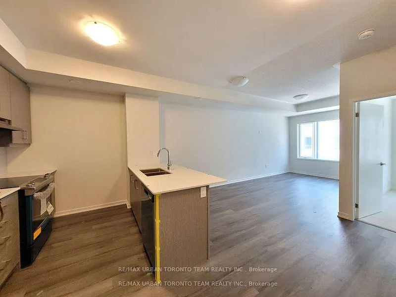 Photo 4 of Unit TH159, 151 Honeycrisp Crescent, Vaughan, Vaughan Corporate Centre — HOMEH